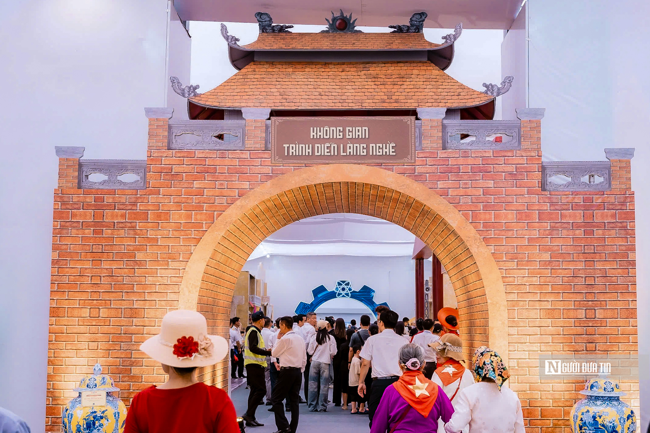 Hà Nội: Người dân phấn khởi tham quan Triển lãm thành tựu đất nước - Ảnh 21. Hà Nội: Người dân phấn khởi tham quan Triển lãm thành tựu đất nước - Ảnh 21.
