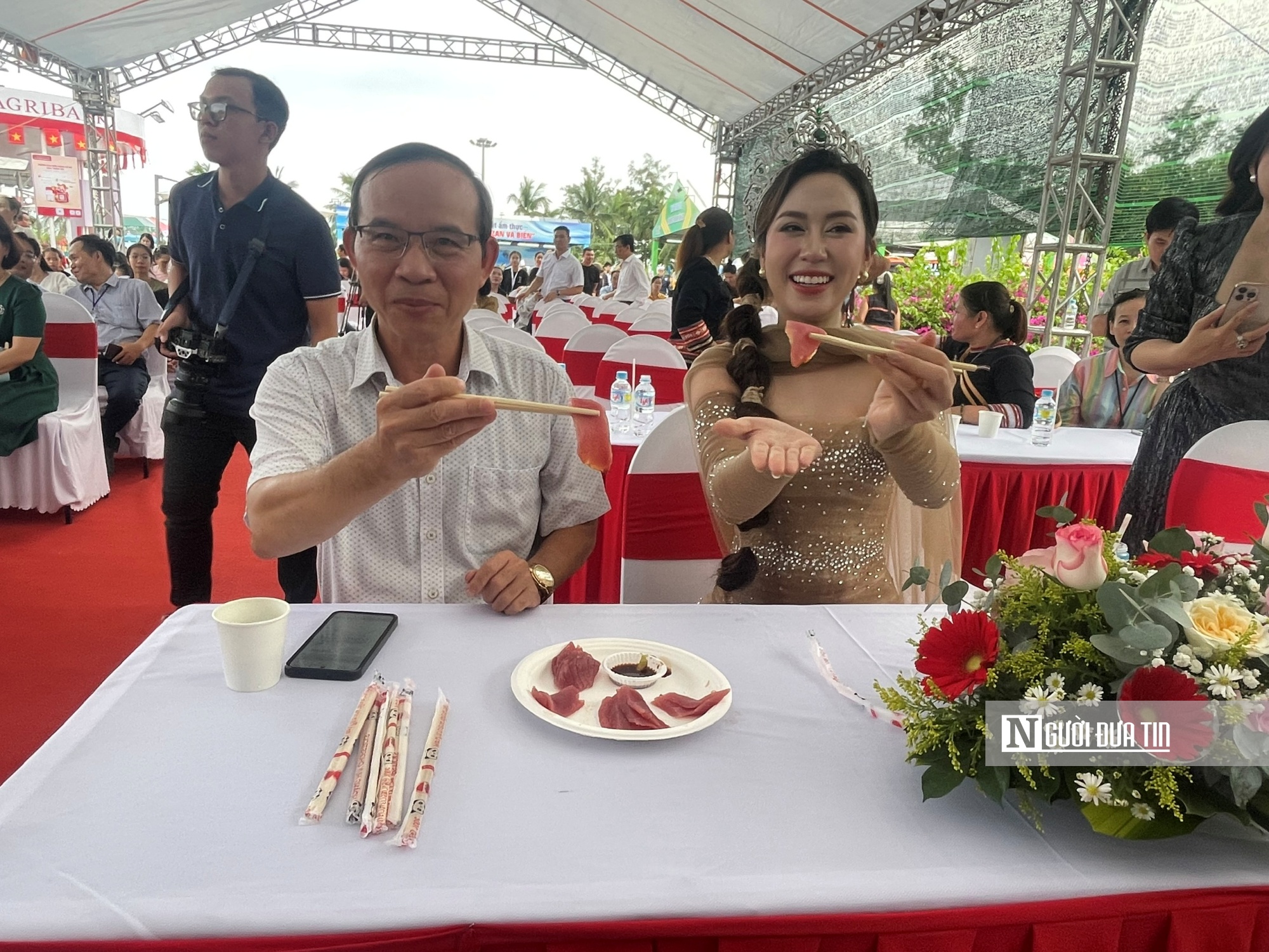 Gia Lai: Đặc sắc màn biểu diễn phi lê cá ngừ đại dương thu hút đông đảo du khách- Ảnh 6.
