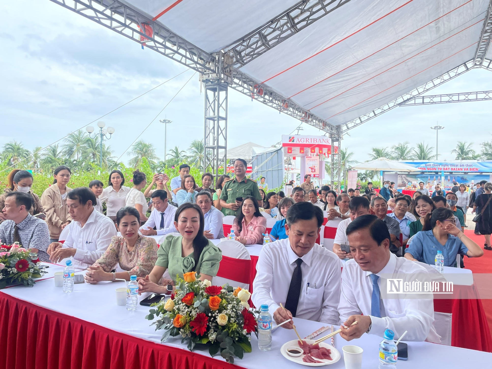 Gia Lai: Đặc sắc màn biểu diễn phi lê cá ngừ đại dương thu hút đông đảo du khách- Ảnh 7.