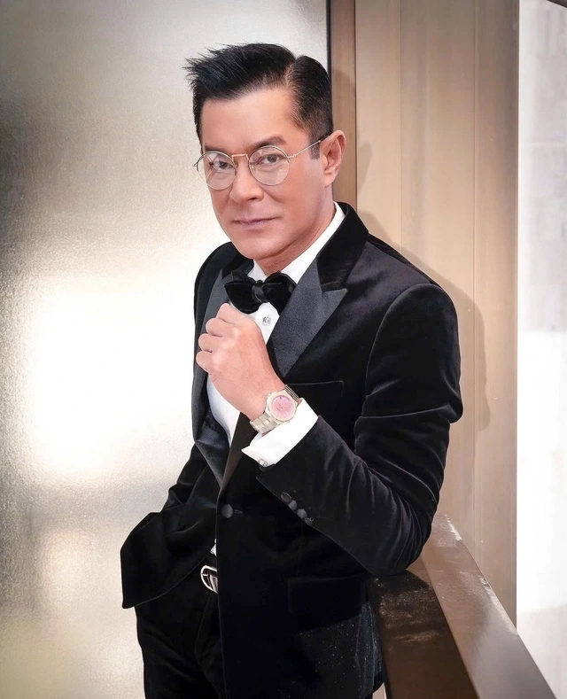 Quý ông được săn đón bậc nhất showbiz, giàu có và quyền lực nhưng vẫn độc thân ở tuổi 55- Ảnh 4. Quý ông được săn đón bậc nhất showbiz, giàu có và quyền lực nhưng vẫn độc thân ở tuổi 55- Ảnh 4.