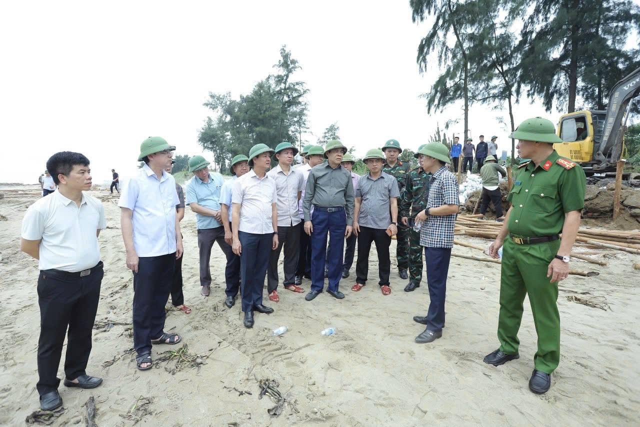 “Phụng sự nhân dân” vượt qua cơn bão lịch sử (1): Quyết định sơ tán dân khẩn cấp- Ảnh 5. “Phụng sự nhân dân” vượt qua cơn bão lịch sử (1): Quyết định sơ tán dân khẩn cấp- Ảnh 5.