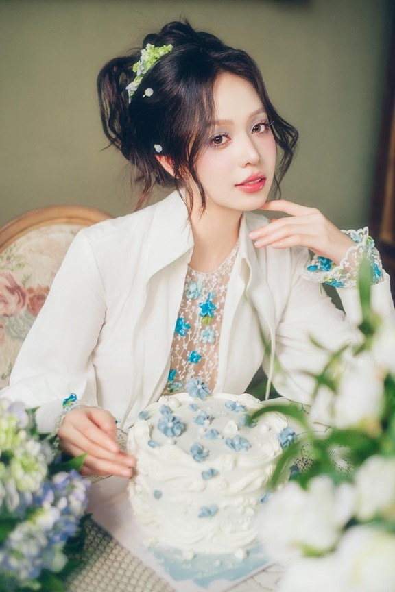 Thực hư chuyện Hoa hậu Thanh Thủy hẹn hò với Trịnh Thăng Bình- Ảnh 6. Thực hư chuyện Hoa hậu Thanh Thủy hẹn hò với Trịnh Thăng Bình- Ảnh 6.