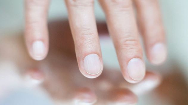 Thấy tay có dấu hiệu này, đi khám thận ngay kẻo "hối không kịp" - Ảnh 2.
