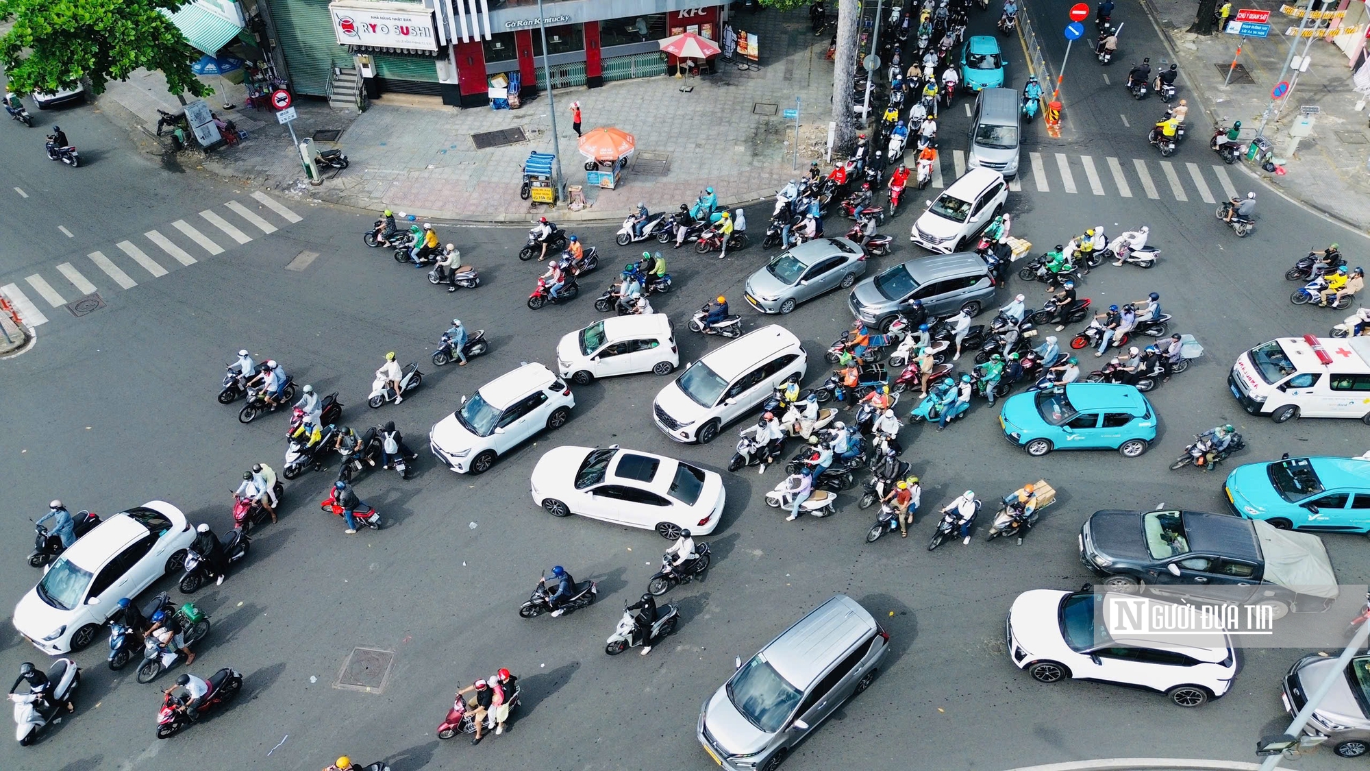 Cận cảnh 3 giao lộ được Tp.HCM lên phương án xây cầu vượt để giải quyết tình trạng kẹt xe- Ảnh 8. Cận cảnh 3 giao lộ được Tp.HCM lên phương án xây cầu vượt để giải quyết tình trạng kẹt xe- Ảnh 8.