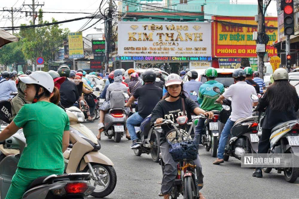 Cận cảnh 3 giao lộ được Tp.HCM lên phương án xây cầu vượt để giải quyết tình trạng kẹt xe- Ảnh 24. Cận cảnh 3 giao lộ được Tp.HCM lên phương án xây cầu vượt để giải quyết tình trạng kẹt xe- Ảnh 24.