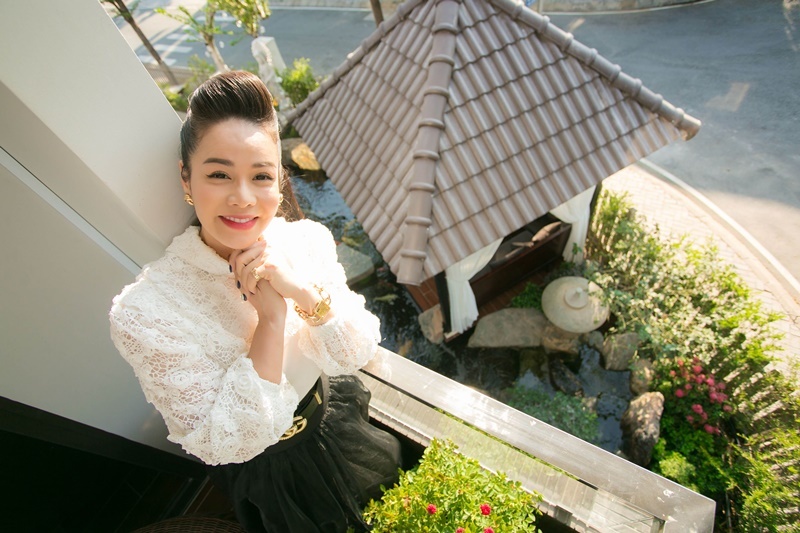 Mẹ đơn thân giàu có nhất nhì showbiz, bình yên viên mãn bên con gái nhỏ trong biệt thự bề thế- Ảnh 7. Mẹ đơn thân giàu có nhất nhì showbiz, bình yên viên mãn bên con gái nhỏ trong biệt thự bề thế- Ảnh 7.