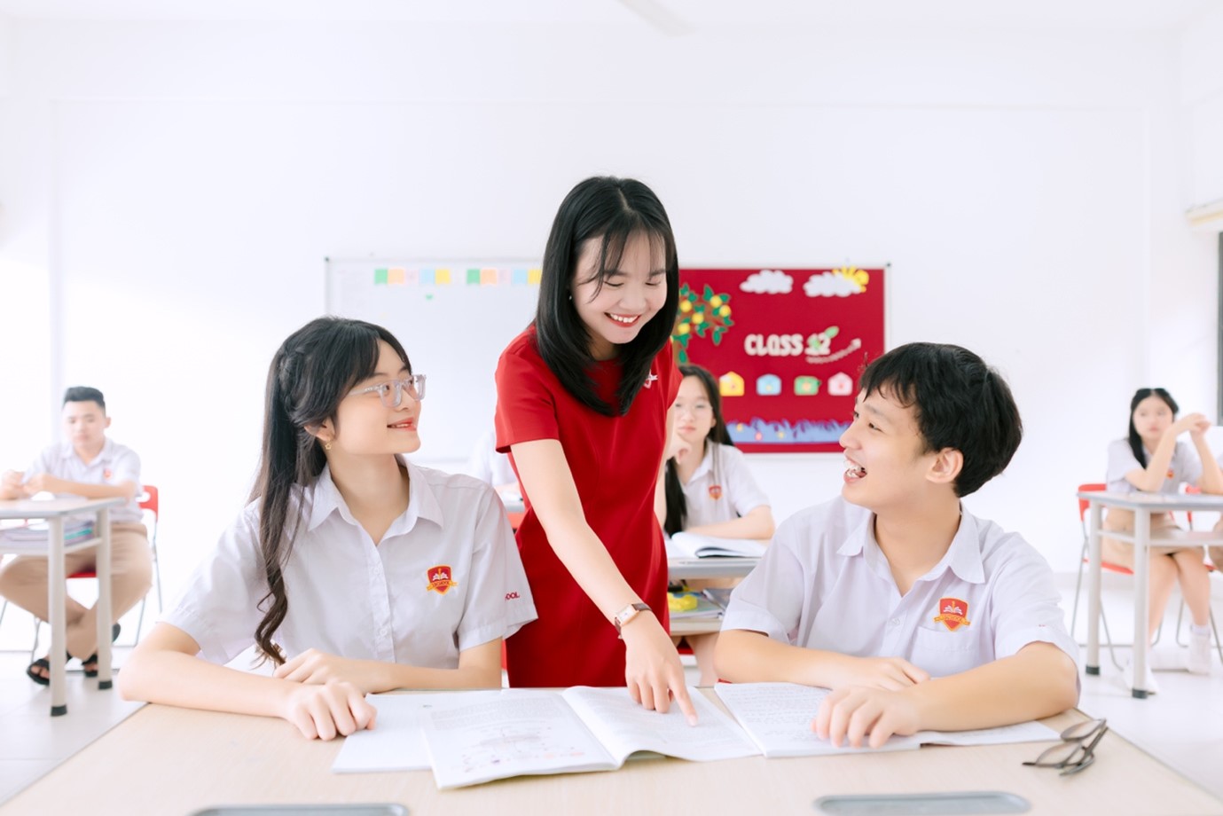 Học sinh Ischool Quảng Trị để lại dấu ấn trên hàng loạt cuộc thi quốc gia và quốc tế- Ảnh 3. Học sinh Ischool Quảng Trị để lại dấu ấn trên hàng loạt cuộc thi quốc gia và quốc tế- Ảnh 3.