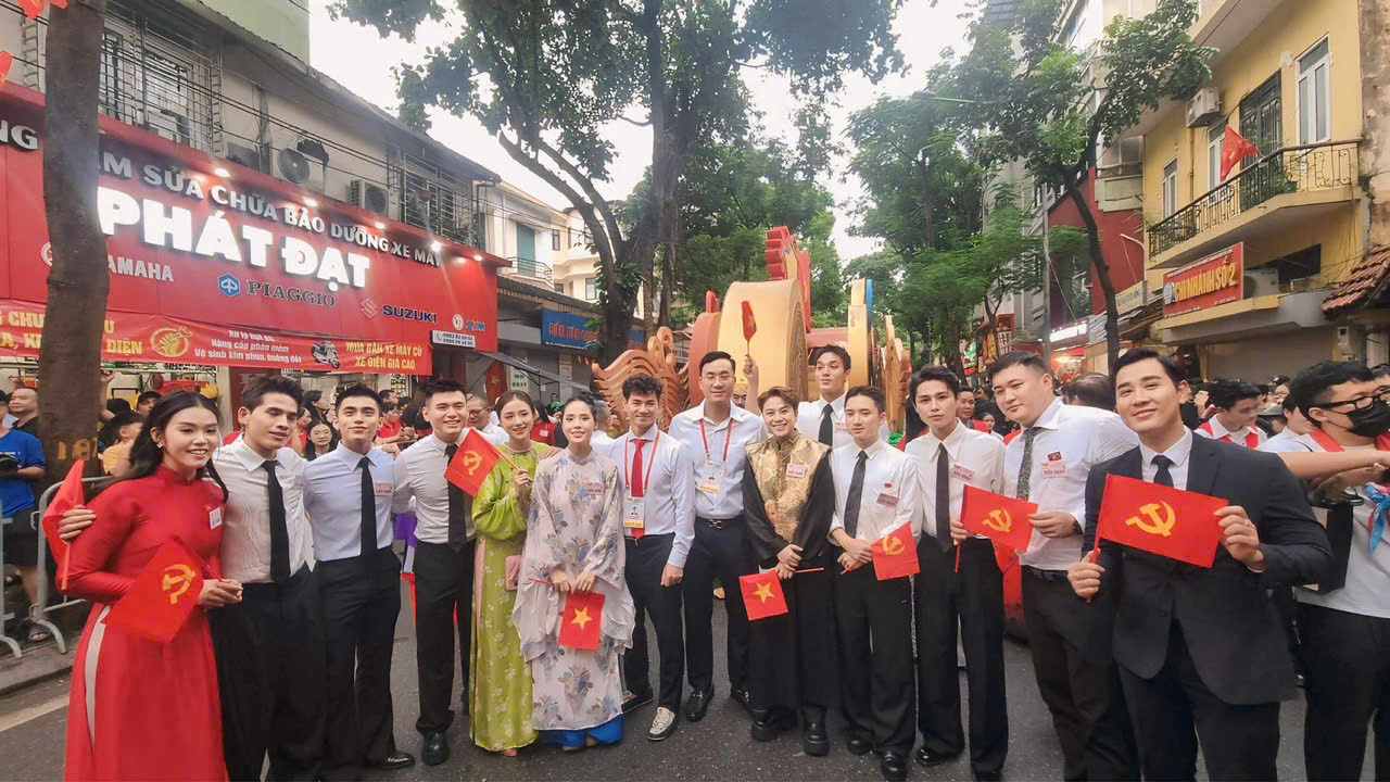 Niềm vinh dự, tự hào, xúc động của những người được tham gia sự kiện A80- Ảnh 5. Niềm vinh dự, tự hào, xúc động của những người được tham gia sự kiện A80- Ảnh 5.