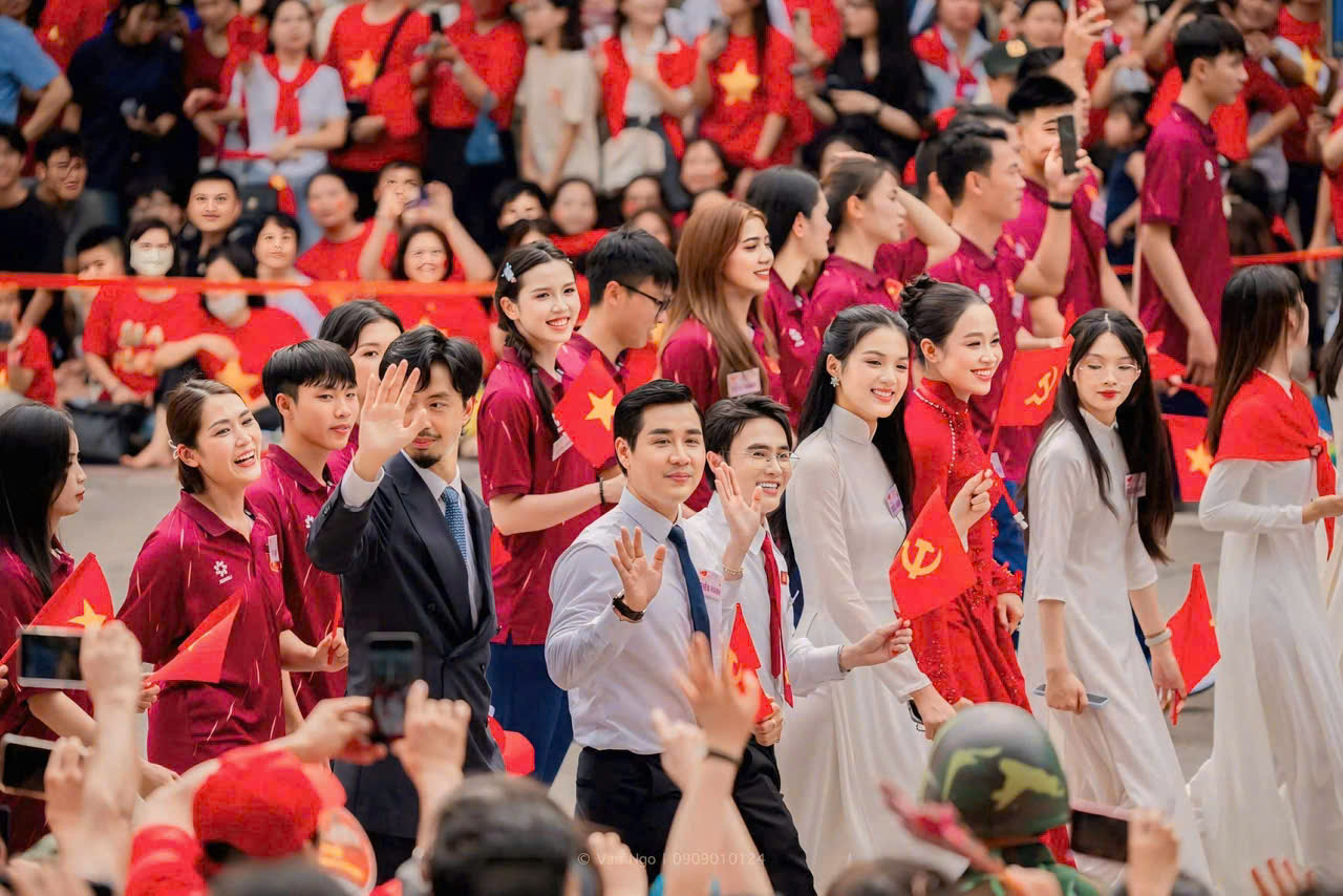 Niềm vinh dự, tự hào, xúc động của những người được tham gia sự kiện A80- Ảnh 1. Niềm vinh dự, tự hào, xúc động của những người được tham gia sự kiện A80- Ảnh 1.