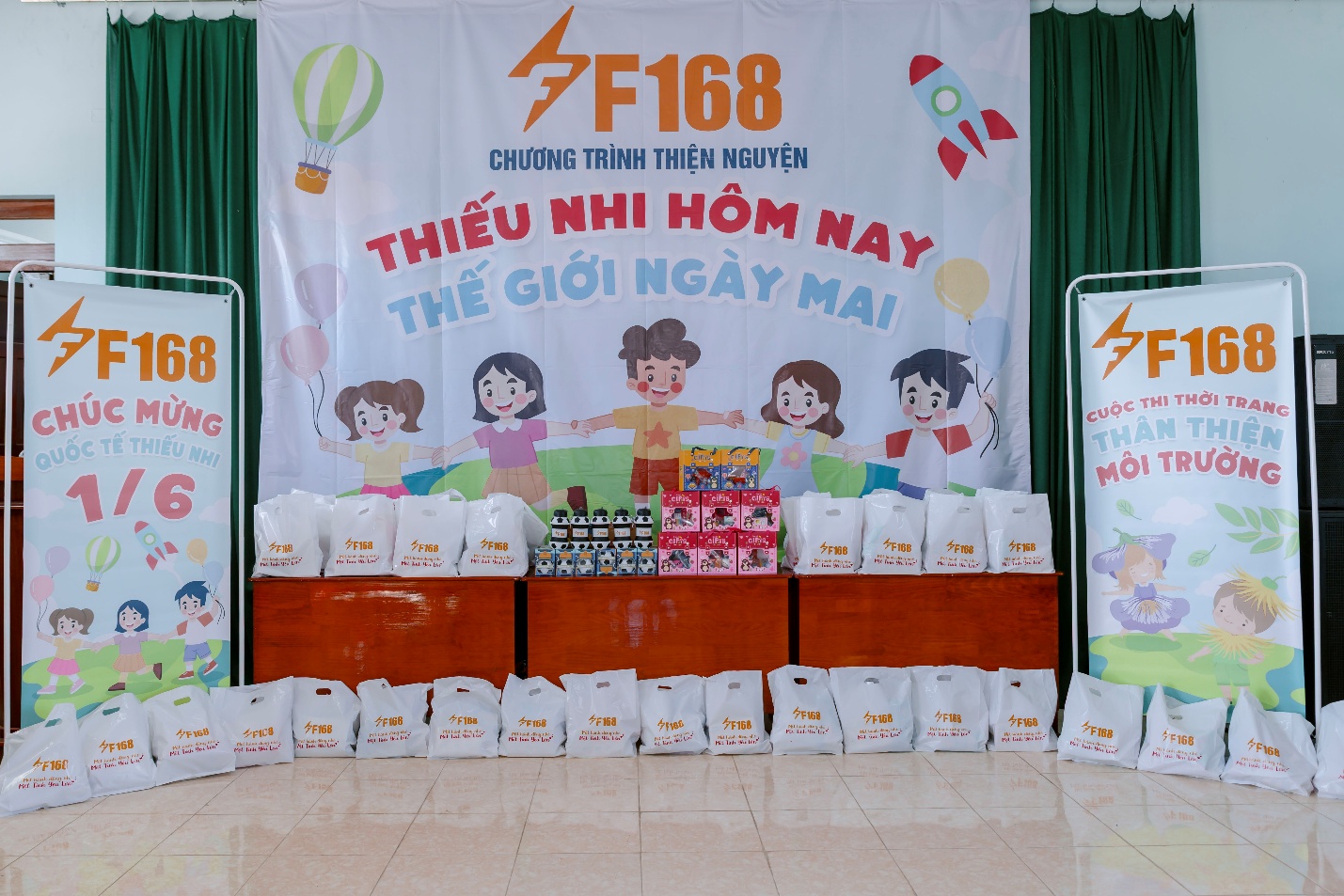 Công ty TNHH Truyền thông và Giải trí F168 vẽ nên bức tranh tương lai từ những nụ cười nhỏ - Ảnh 1.