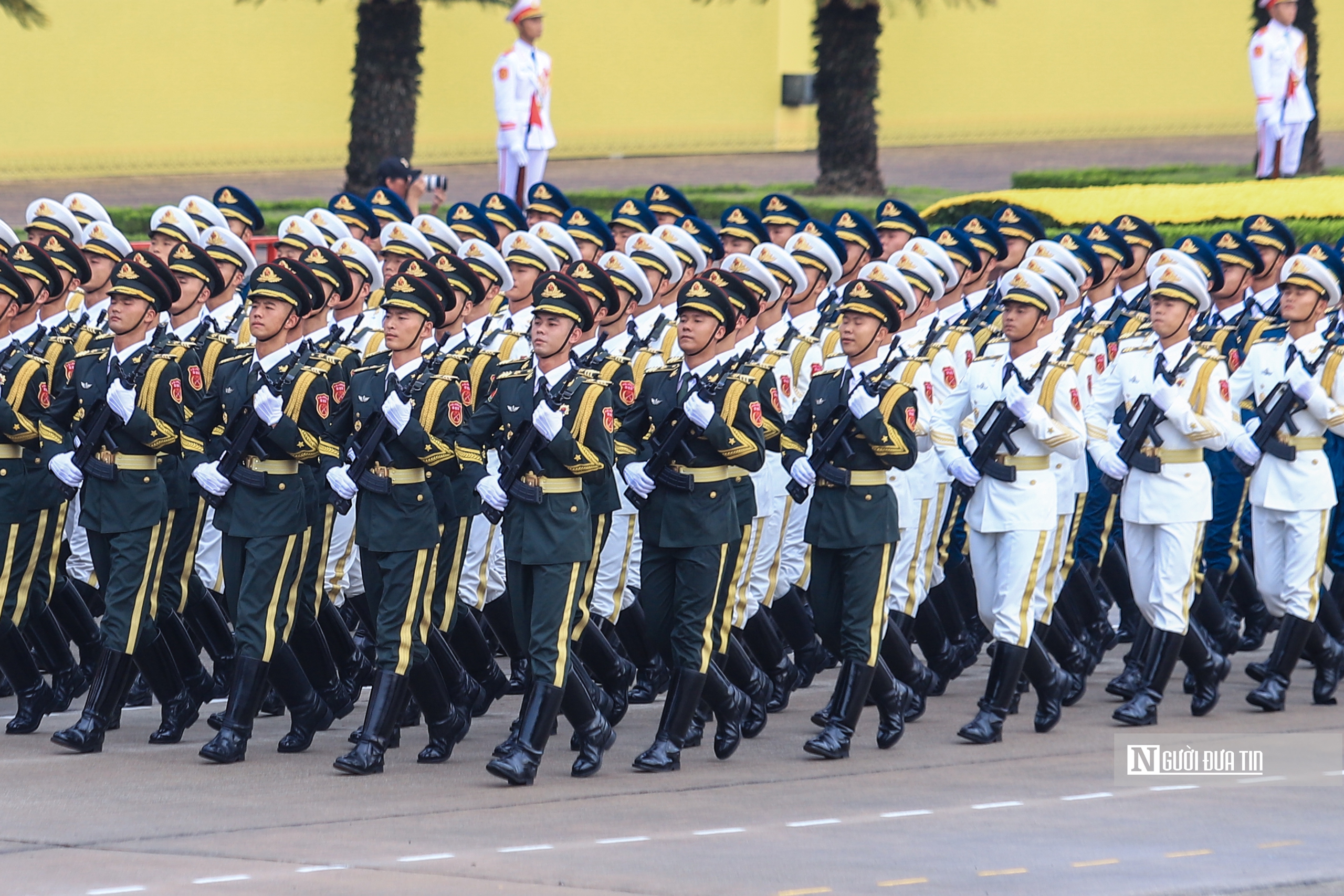 Khối quân nhân Trung Quốc, Nga...sải bước trên Quảng trường Ba Đình- Ảnh 15. Khối quân nhân Trung Quốc, Nga...sải bước trên Quảng trường Ba Đình- Ảnh 15.