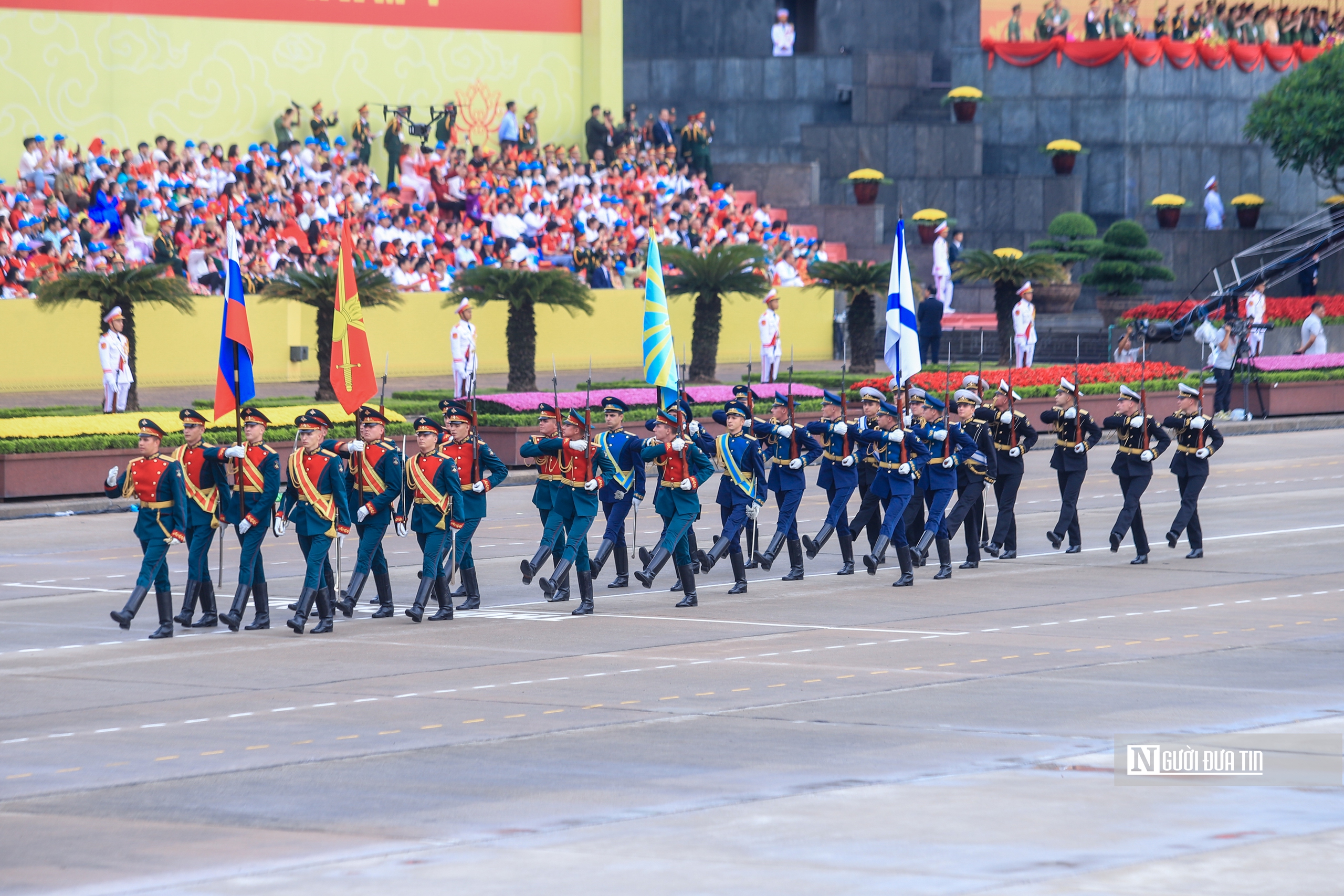 Khối quân nhân Trung Quốc, Nga...sải bước trên Quảng trường Ba Đình- Ảnh 8. Khối quân nhân Trung Quốc, Nga...sải bước trên Quảng trường Ba Đình- Ảnh 8.