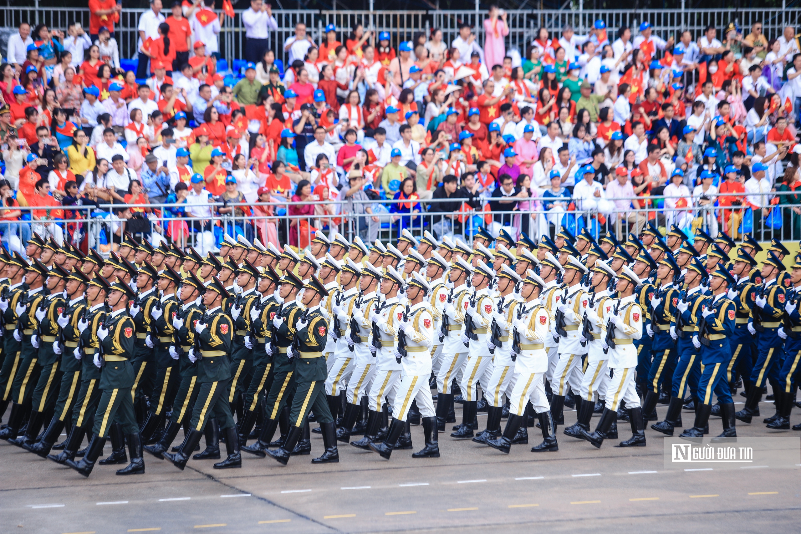 Khối quân nhân Trung Quốc, Nga...sải bước trên Quảng trường Ba Đình- Ảnh 6. Khối quân nhân Trung Quốc, Nga...sải bước trên Quảng trường Ba Đình- Ảnh 6.