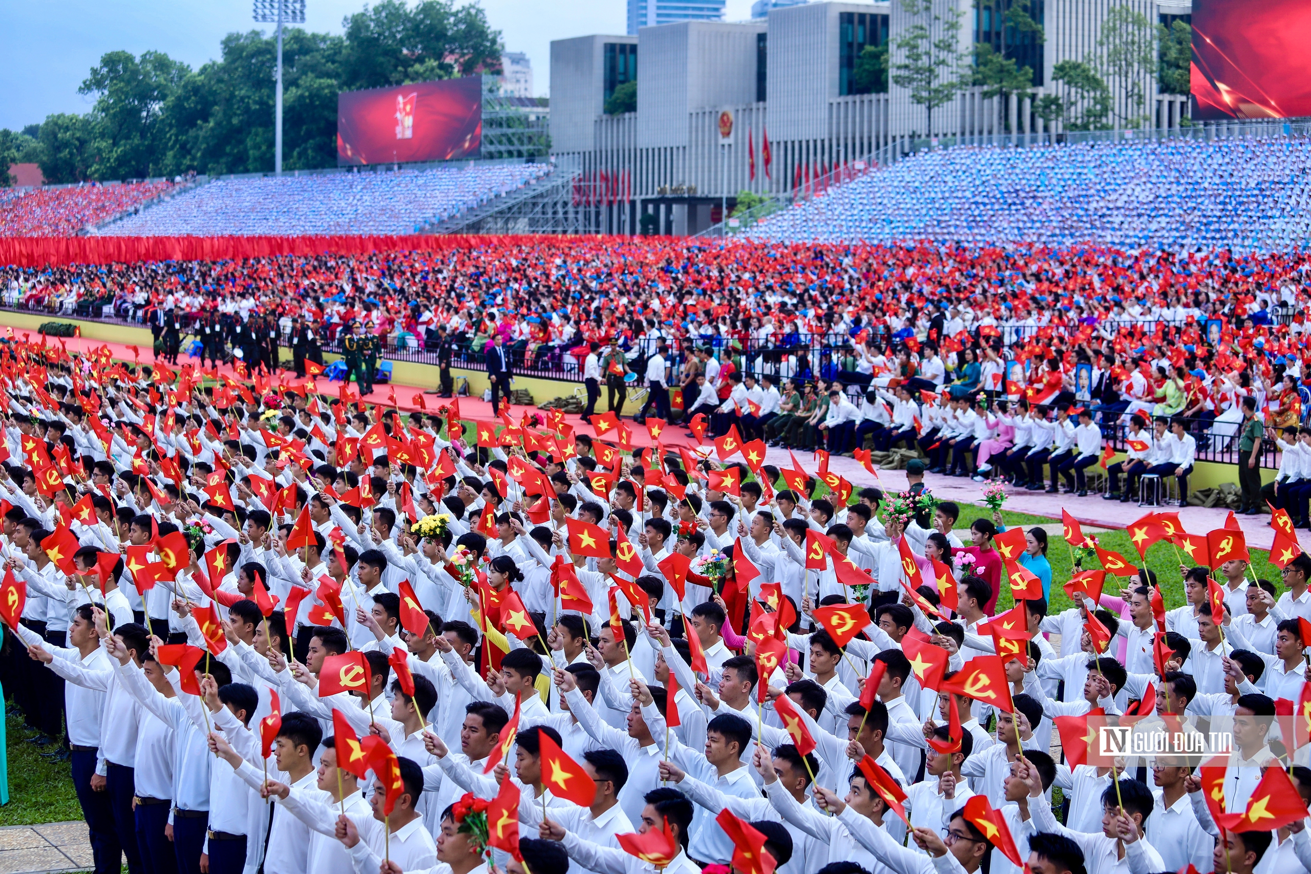 Niềm vinh dự, tự hào, xúc động của những người được tham gia sự kiện A80- Ảnh 7. Niềm vinh dự, tự hào, xúc động của những người được tham gia sự kiện A80- Ảnh 7.