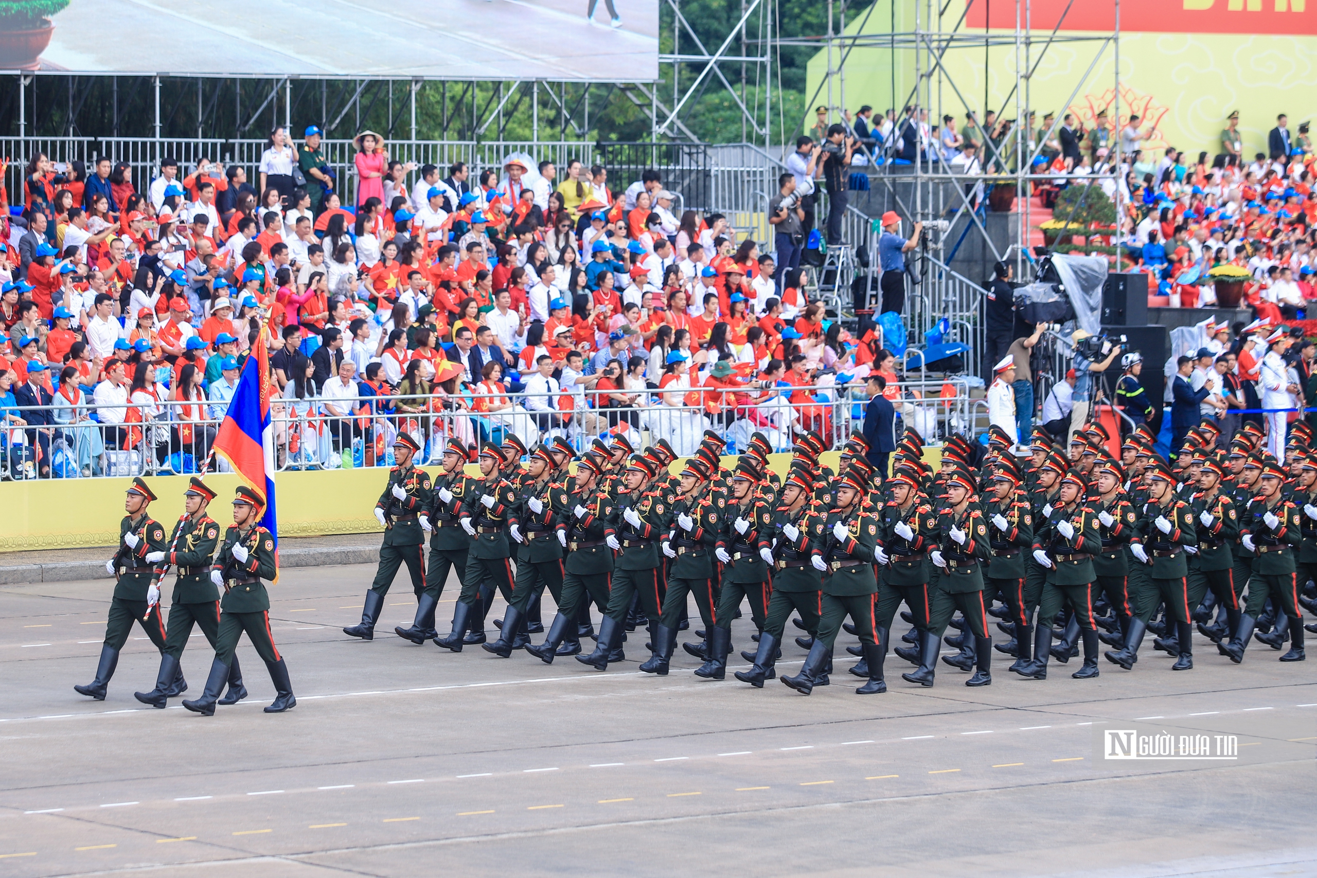 Khối quân nhân Trung Quốc, Nga...sải bước trên Quảng trường Ba Đình- Ảnh 14. Khối quân nhân Trung Quốc, Nga...sải bước trên Quảng trường Ba Đình- Ảnh 14.