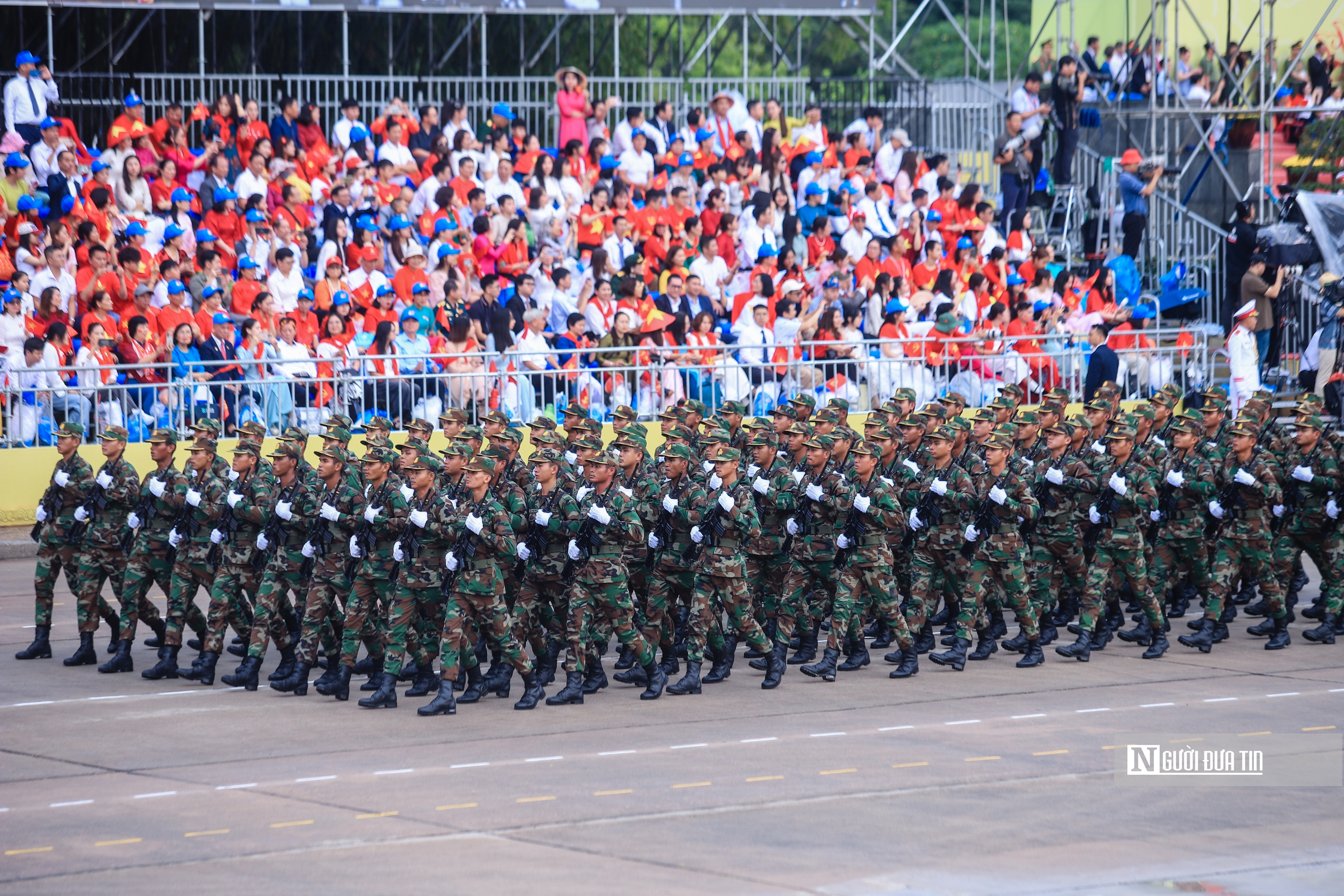 Khối quân nhân Trung Quốc, Nga...sải bước trên Quảng trường Ba Đình- Ảnh 12. Khối quân nhân Trung Quốc, Nga...sải bước trên Quảng trường Ba Đình- Ảnh 12.
