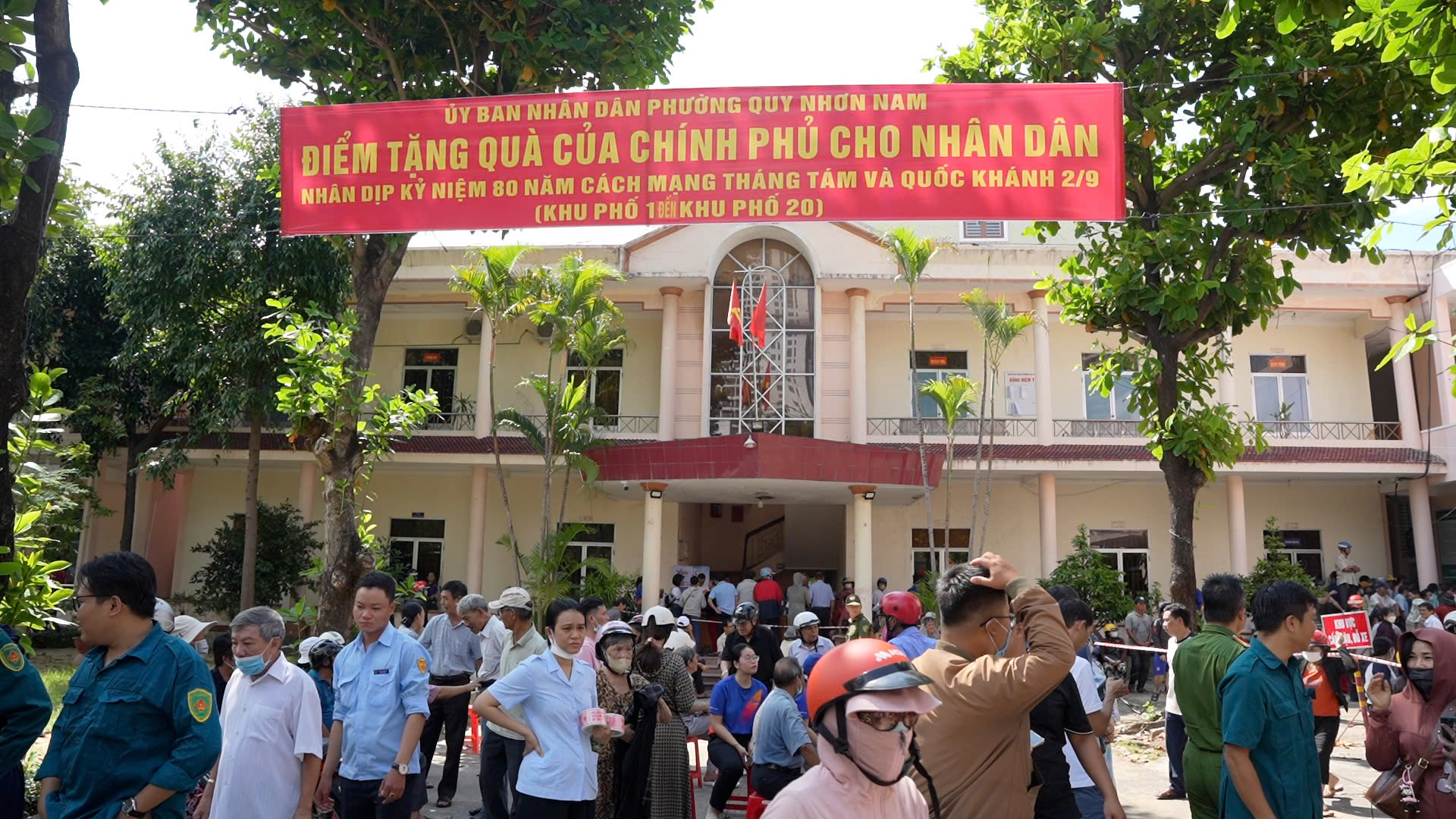 Người dân Gia Lai bày tỏ niềm vui bất ngờ khi được nhận quà dịp 2/9- Ảnh 1. Người dân Gia Lai bày tỏ niềm vui bất ngờ khi được nhận quà dịp 2/9- Ảnh 1.