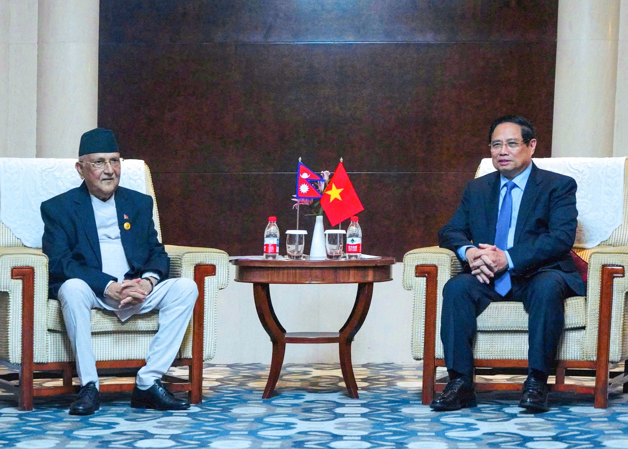 Thủ tướng Nepal: Mong muốn tham khảo kinh nghiệm Việt Nam trong phát triển đất nước- Ảnh 2. Thủ tướng Nepal muốn tham khảo kinh nghiệm Việt Nam trong phát triển đất nước - Ảnh 2.