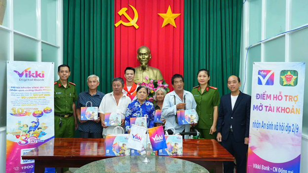Vikki đã trao 1 lượng vàng SJC và nhiều chỉ vàng cho khách hàng “Mở tài khoản Vikki An sinh – Nhận quà mừng Quốc khánh”- Ảnh 6.
