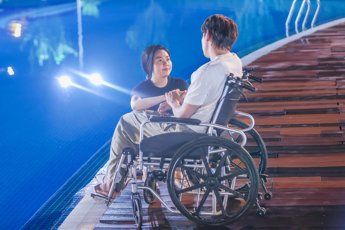 Nữ diễn viên Lê Khánh gặp nguy hiểm khi hóa nữ cường - Ảnh 2.