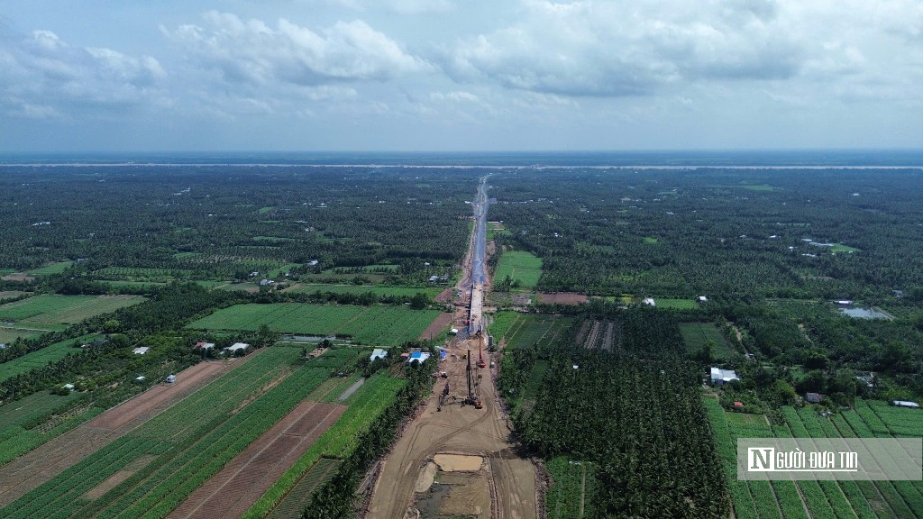 Tạm ngừng lưu thông qua cầu Đại Ngãi 2 để hoàn thiện thủ tục thông xe kỹ thuật- Ảnh 8. Tạm ngừng lưu thông qua cầu Đại Ngãi 2 để hoàn thiện thủ tục thông xe kỹ thuật- Ảnh 8.