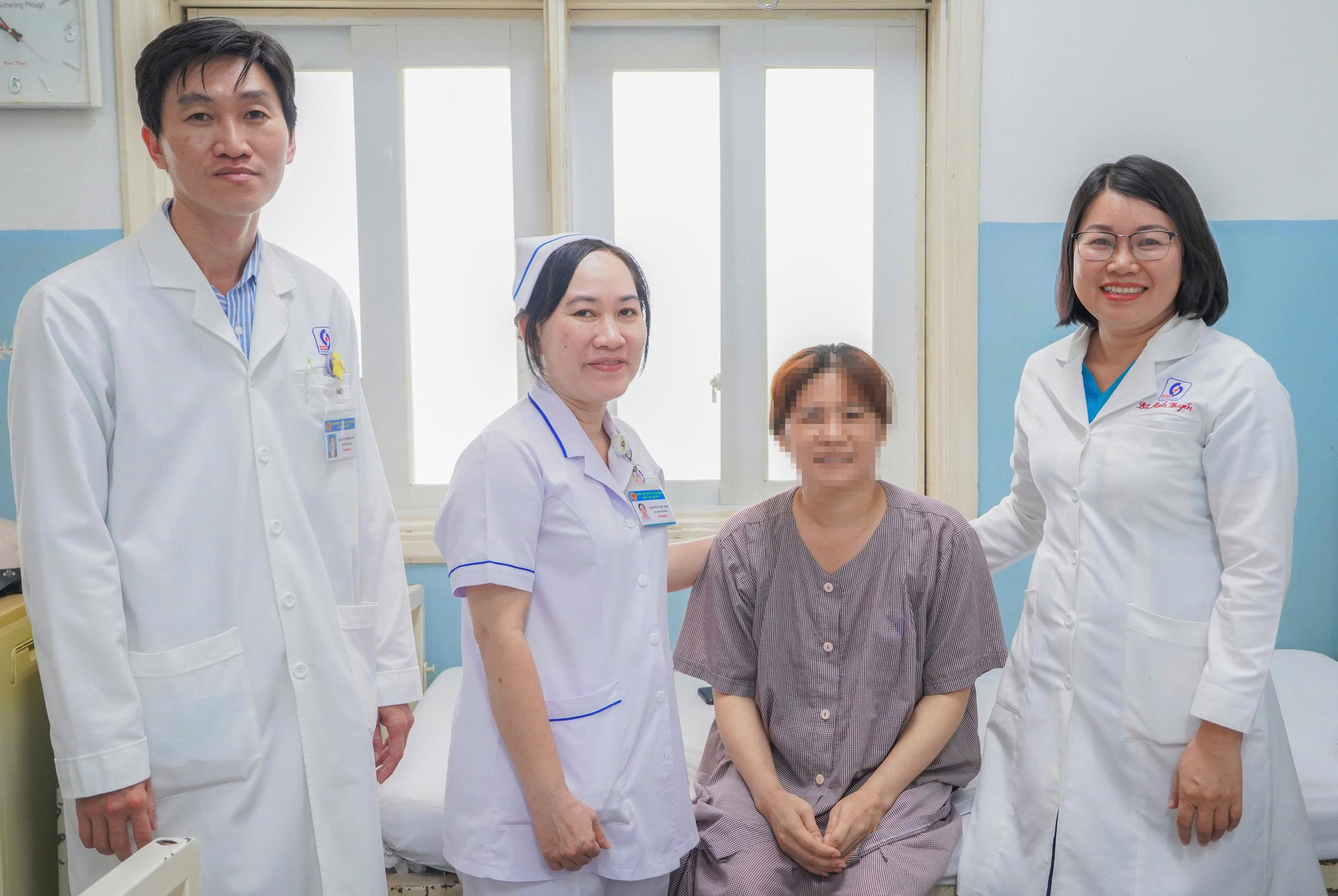 Bác sĩ cảnh báo dấu hiệu nguy hiểm nhân trường hợp sản phụ vỡ tử cung hiếm gặp - Ảnh 1.