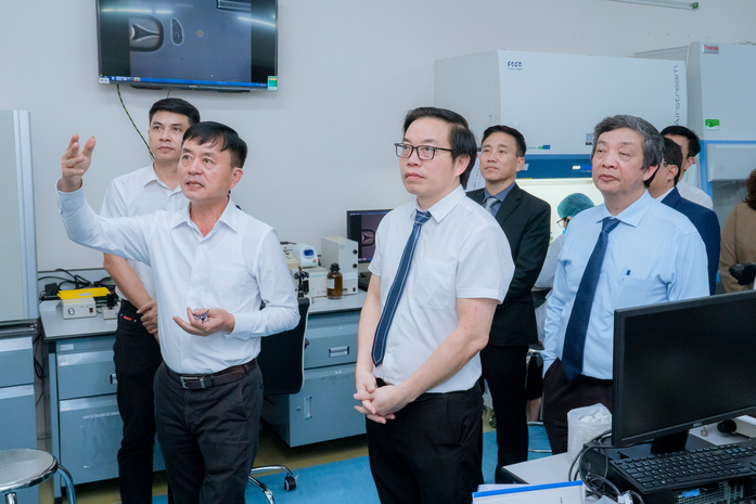 Vinmec và Đại học Quốc gia TP.HCM hợp tác chiến lược: Hợp lực phát triển nhân lực y tế chất lượng cao - Ảnh 1.
