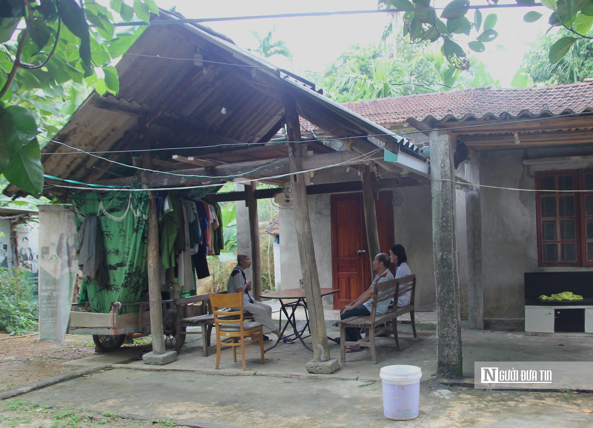 Khát khao đến giảng đường của nữ sinh nghèo Hà Tĩnh - Ảnh 1.