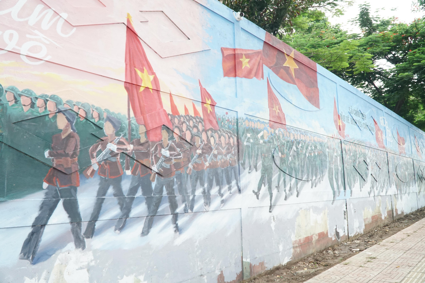 Điều đặc biệt về bức bích họa dài 300m tái hiện lễ diễu binh dịp đại lễ 30/4 - Ảnh 9.