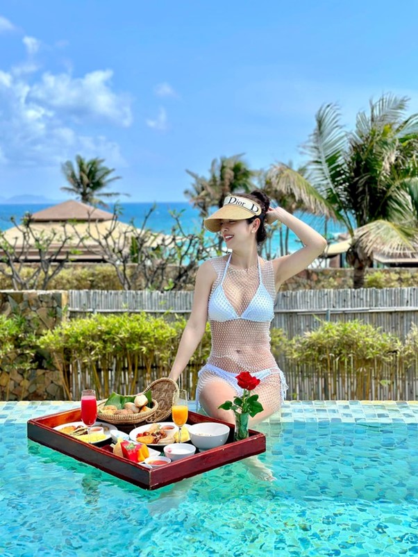 Hoa hậu 4 con: Cuộc sống viên mãn, sang chảnh, U40 vẫn khiến chồng 2 say đắm- Ảnh 5. Hoa hậu 4 con: Cuộc sống viên mãn, sang chảnh, U40 vẫn khiến chồng 2 say đắm- Ảnh 5.