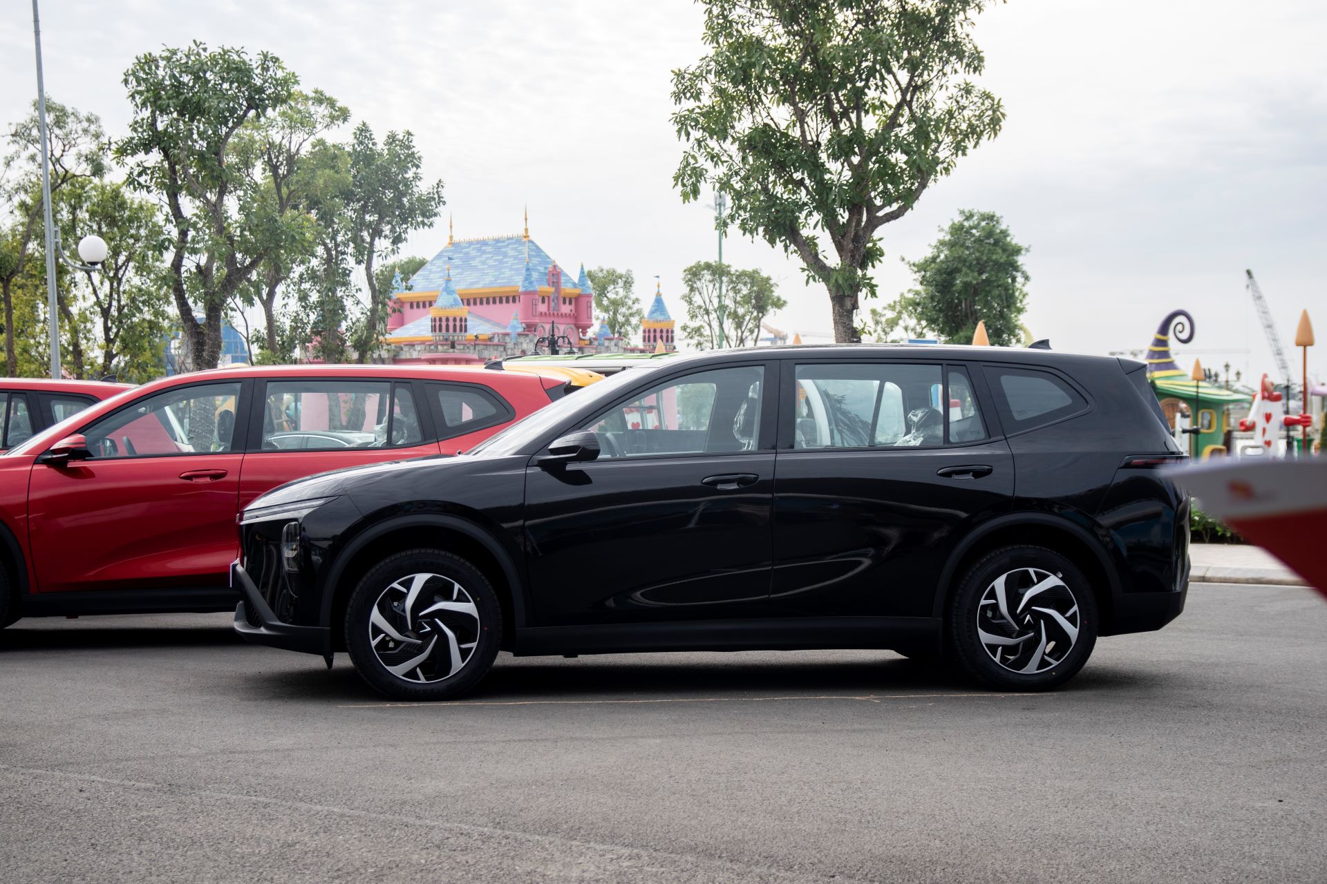 Khách hàng Lào Cai mua MPV điện Limo Green: “Tiết kiệm, chạy đèo vẫn bốc, tiềm năng trở thành MPV quốc dân” - Ảnh 2.