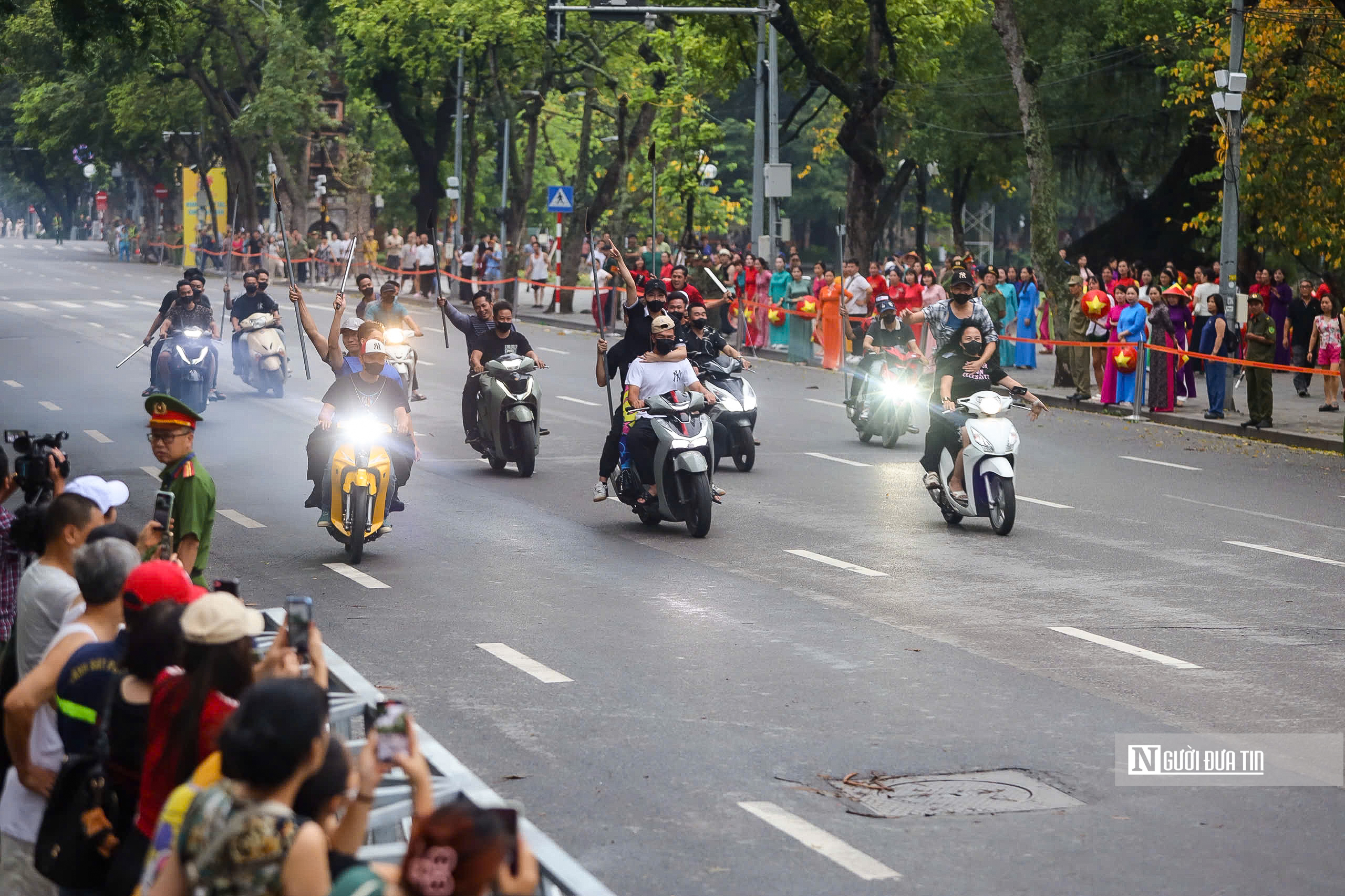 Công an Hà Nội sơ duyệt diễu binh chào mừng kỷ niệm 80 năm Cách mạng Tháng Tám- Ảnh 12. Công an Hà Nội sơ duyệt diễu binh chào mừng kỷ niệm 80 năm Cách mạng Tháng Tám- Ảnh 12.