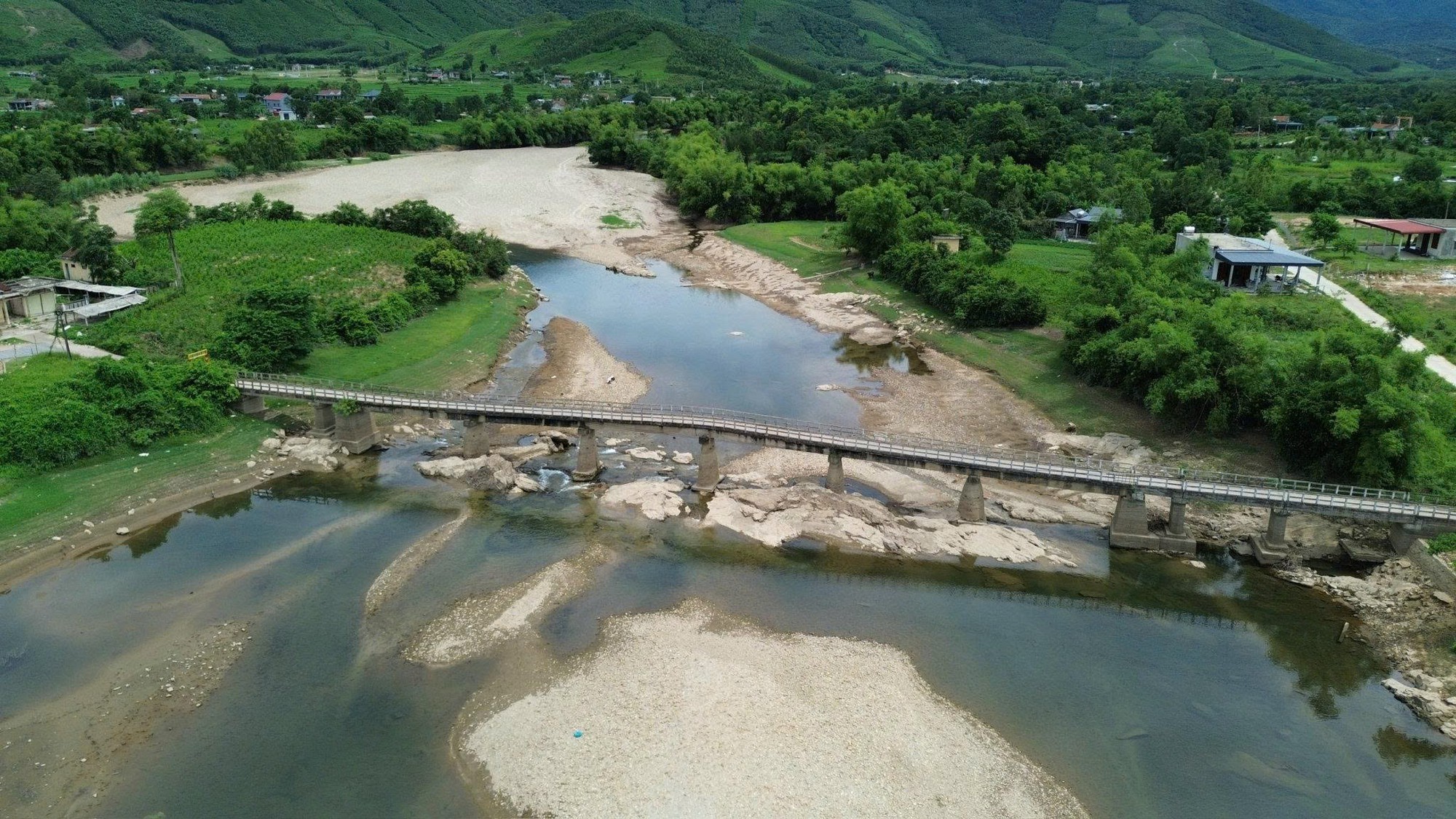Quảng Trị rà soát cầu yếu, cầu treo dân sinh có nguy cơ mất an toàn- Ảnh 1. Quảng Trị rà soát cầu yếu, cầu treo dân sinh có nguy cơ mất an toàn- Ảnh 1.