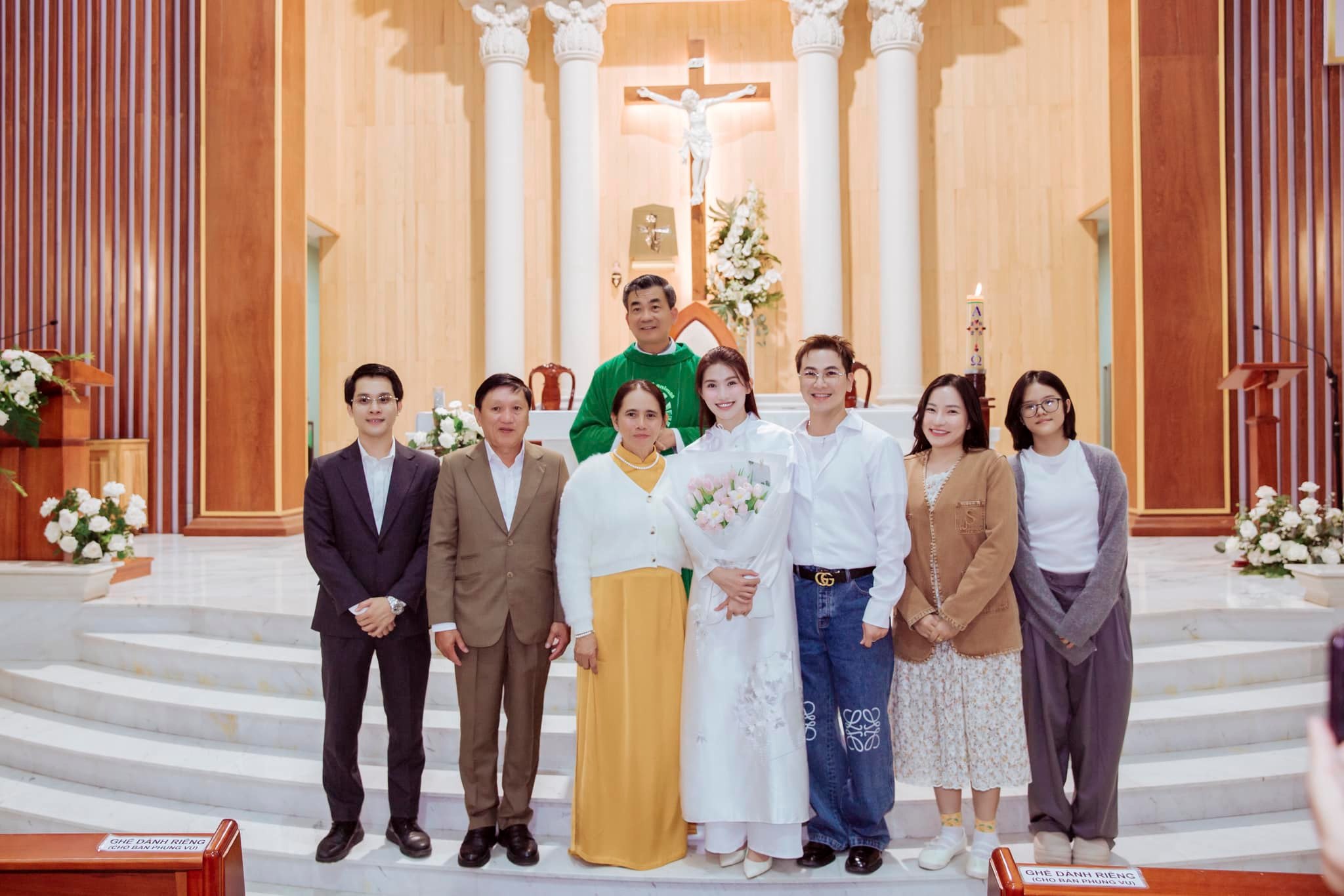 Á hậu Quỳnh Châu khiến nhiều người hâm mộ "chấm hóng" ngày trọng đại?- Ảnh 2.