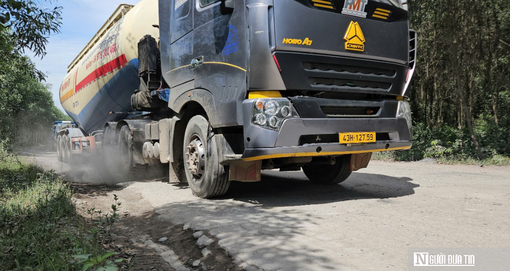 VIDEO: Huế chi hơn 71 tỷ đồng “giải cứu” 7km đường oằn mình gánh xe tải trọng lớn- Ảnh 2.
