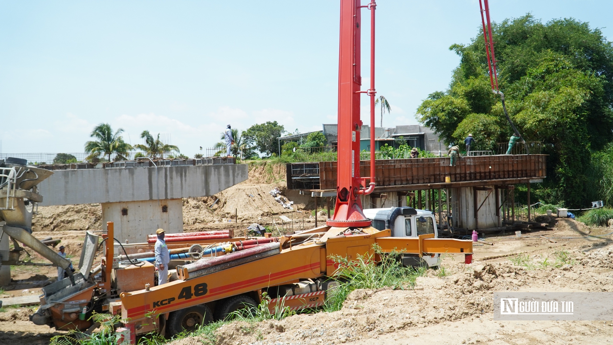 Cận cảnh công trường thi công tuyến đường hàng trăm tỷ nối Quốc lộ 1 với cao tốc Bắc - Nam- Ảnh 3.