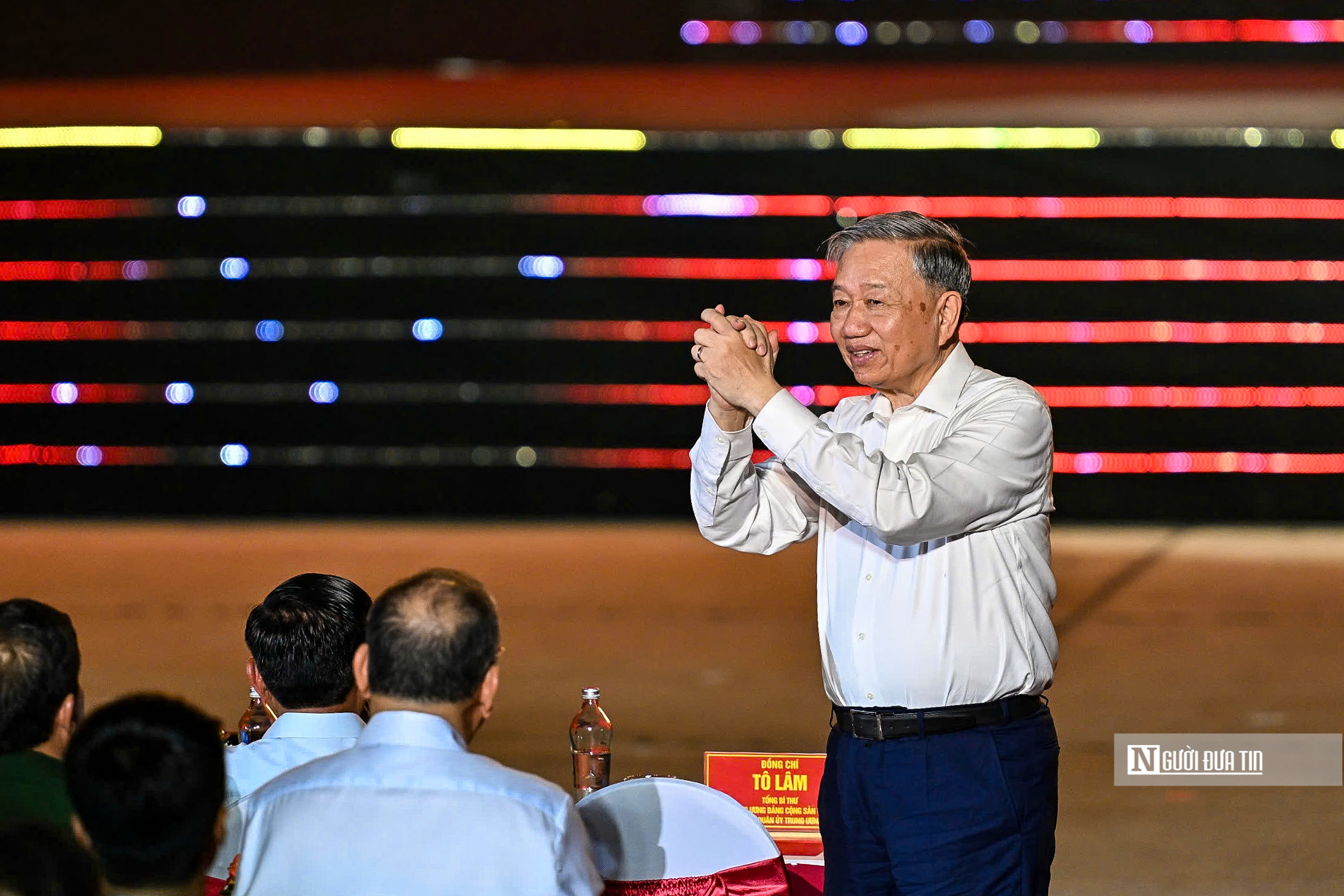 Tổng Bí thư Tô Lâm dự chương trình chính luận nghệ thuật "Dưới cờ vinh quang" - Ảnh 3.