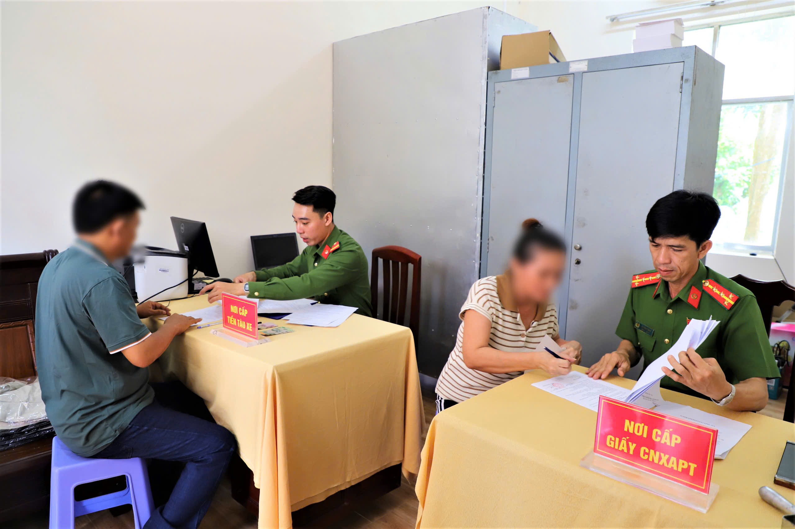 Niềm vui ngày đặc xá tại Trại giam H85 - Ảnh 2.