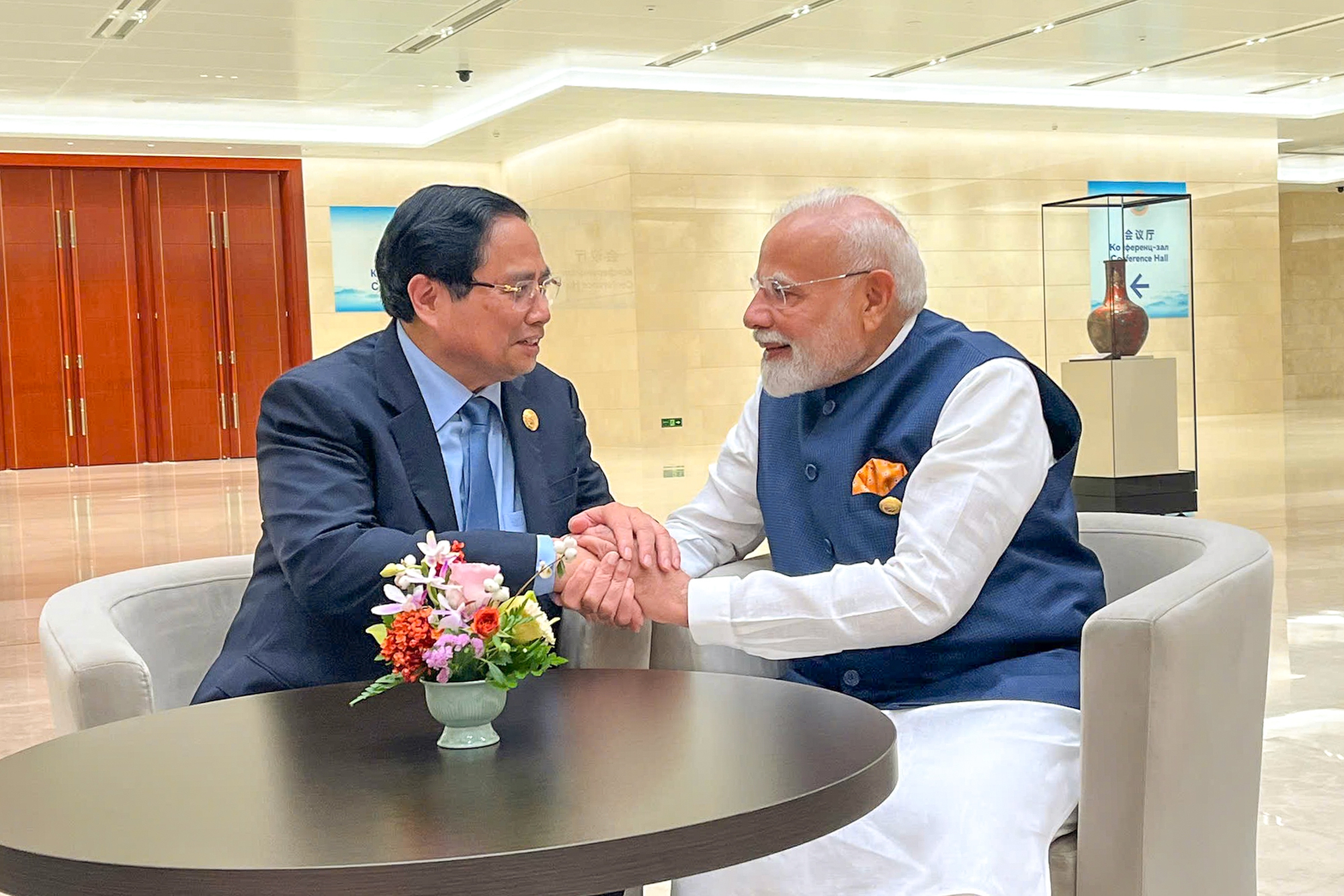 Thủ tướng gặp gỡ lãnh đạo nhiều nước bên lề Hội nghị Thượng định SCO- Ảnh 4. Thủ tướng gặp gỡ lãnh đạo nhiều nước bên lề Hội nghị Thượng định SCO- Ảnh 4.