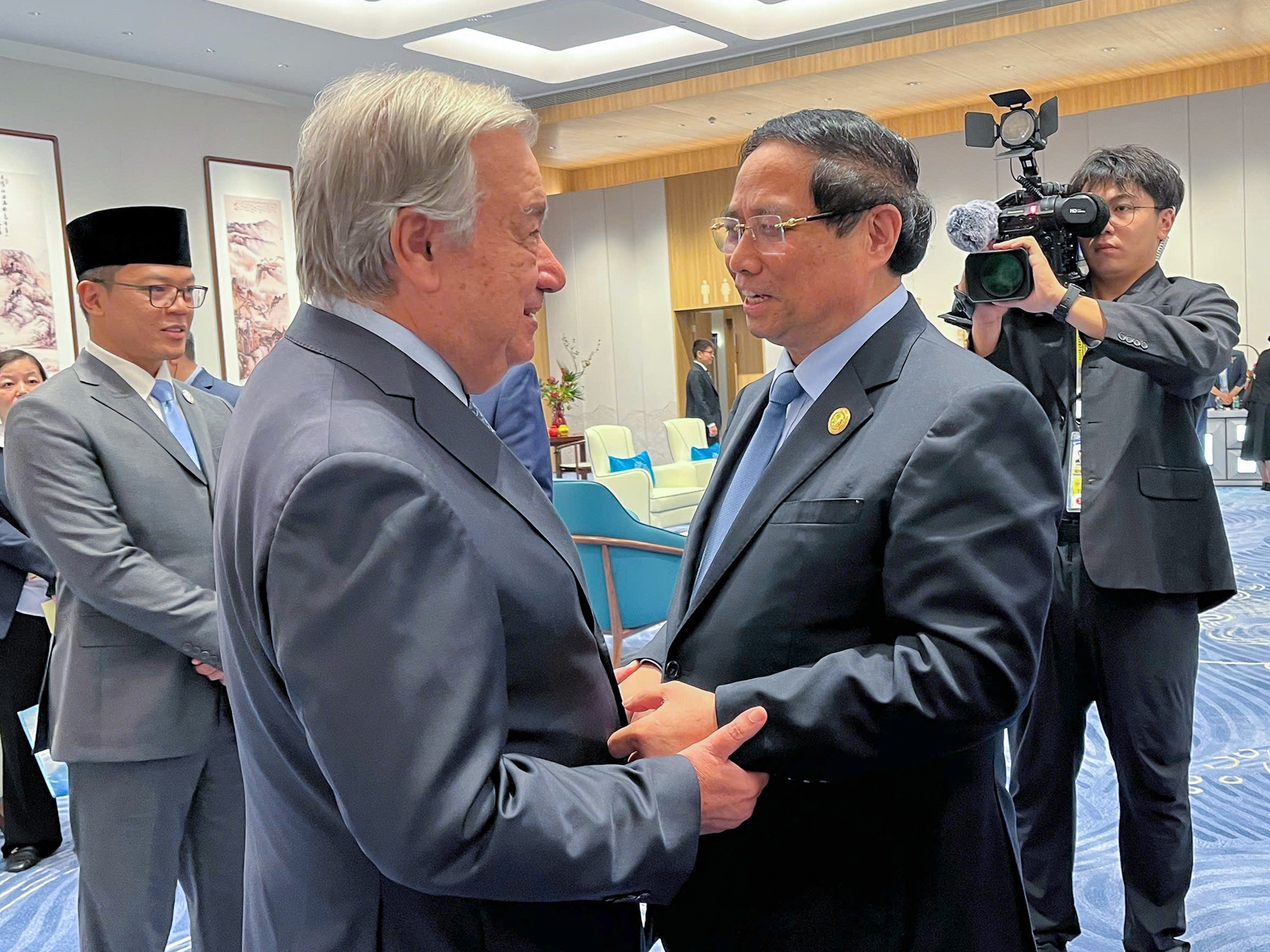 Thủ tướng gặp gỡ lãnh đạo nhiều nước bên lề Hội nghị Thượng định SCO- Ảnh 5. Thủ tướng gặp gỡ lãnh đạo nhiều nước bên lề Hội nghị Thượng định SCO- Ảnh 5.