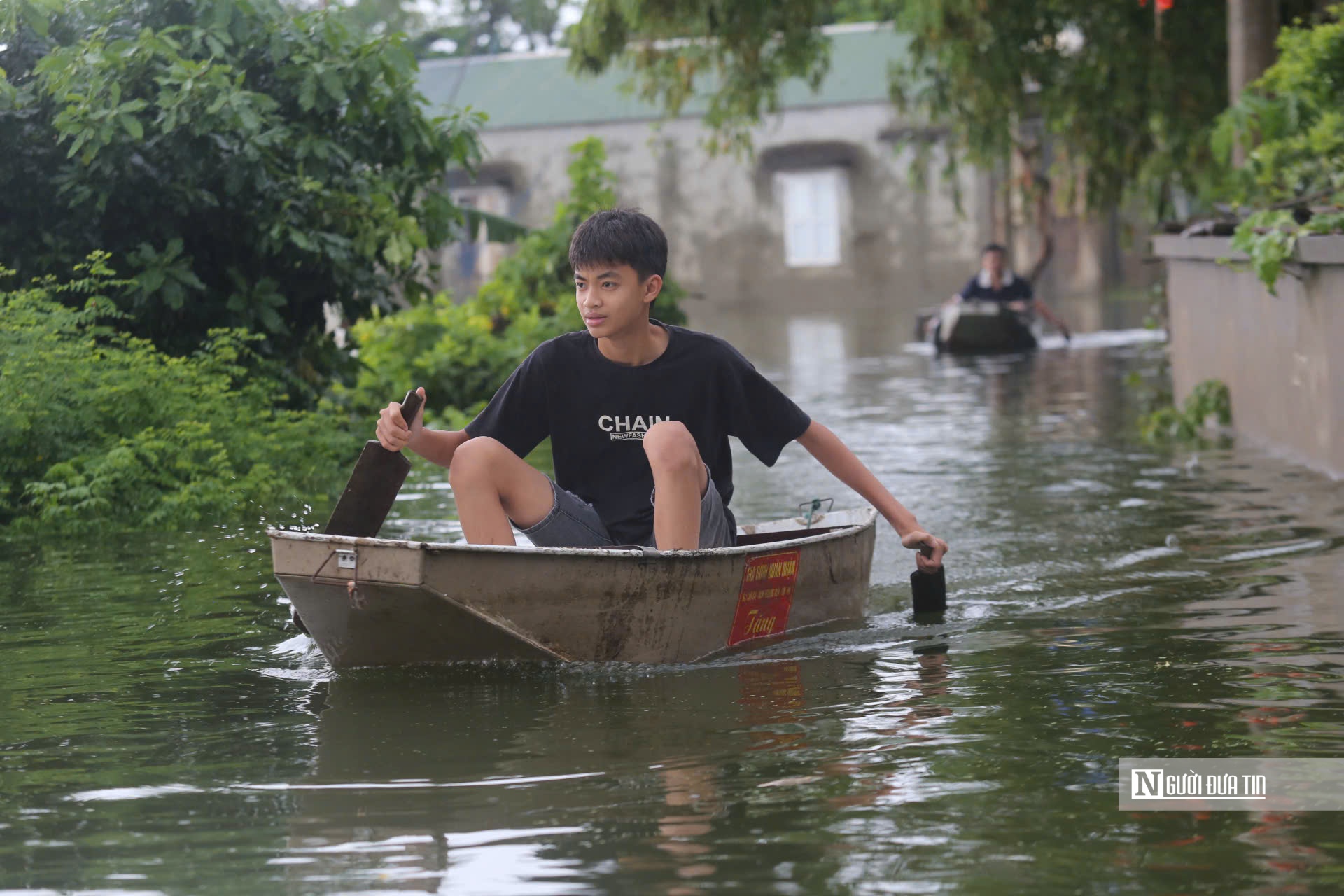 Nước lũ tràn qua đê sông Bùi, nhiều nơi ở ngoại thành Hà Nội ngập sâu- Ảnh 12. Nước lũ tràn qua đê sông Bùi, nhiều nơi ở ngoại thành Hà Nội ngập sâu- Ảnh 12.