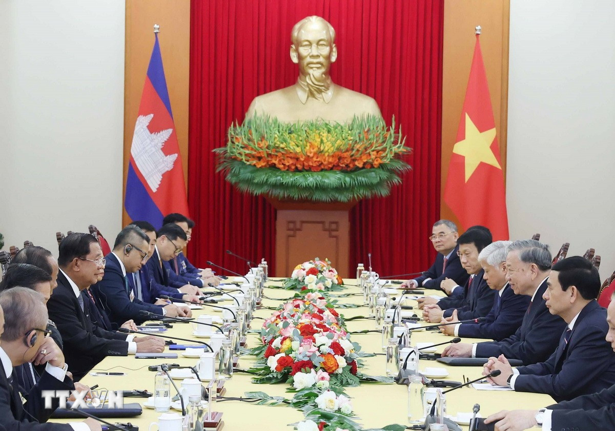 Tổng Bí thư Tô Lâm tiếp Chủ tịch Đảng Nhân dân Campuchia Hun Sen- Ảnh 2. Tổng Bí thư Tô Lâm tiếp Chủ tịch Đảng Nhân dân Campuchia Hun Sen- Ảnh 2.