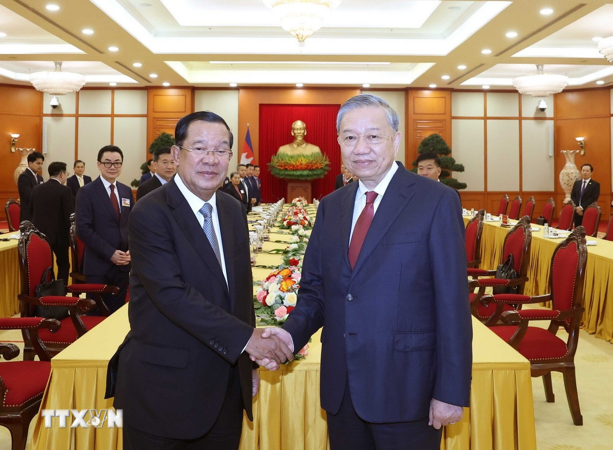 Tổng Bí thư Tô Lâm tiếp Chủ tịch Đảng Nhân dân Campuchia Hun Sen- Ảnh 1. Tổng Bí thư Tô Lâm tiếp Chủ tịch Đảng Nhân dân Campuchia Hun Sen- Ảnh 1.