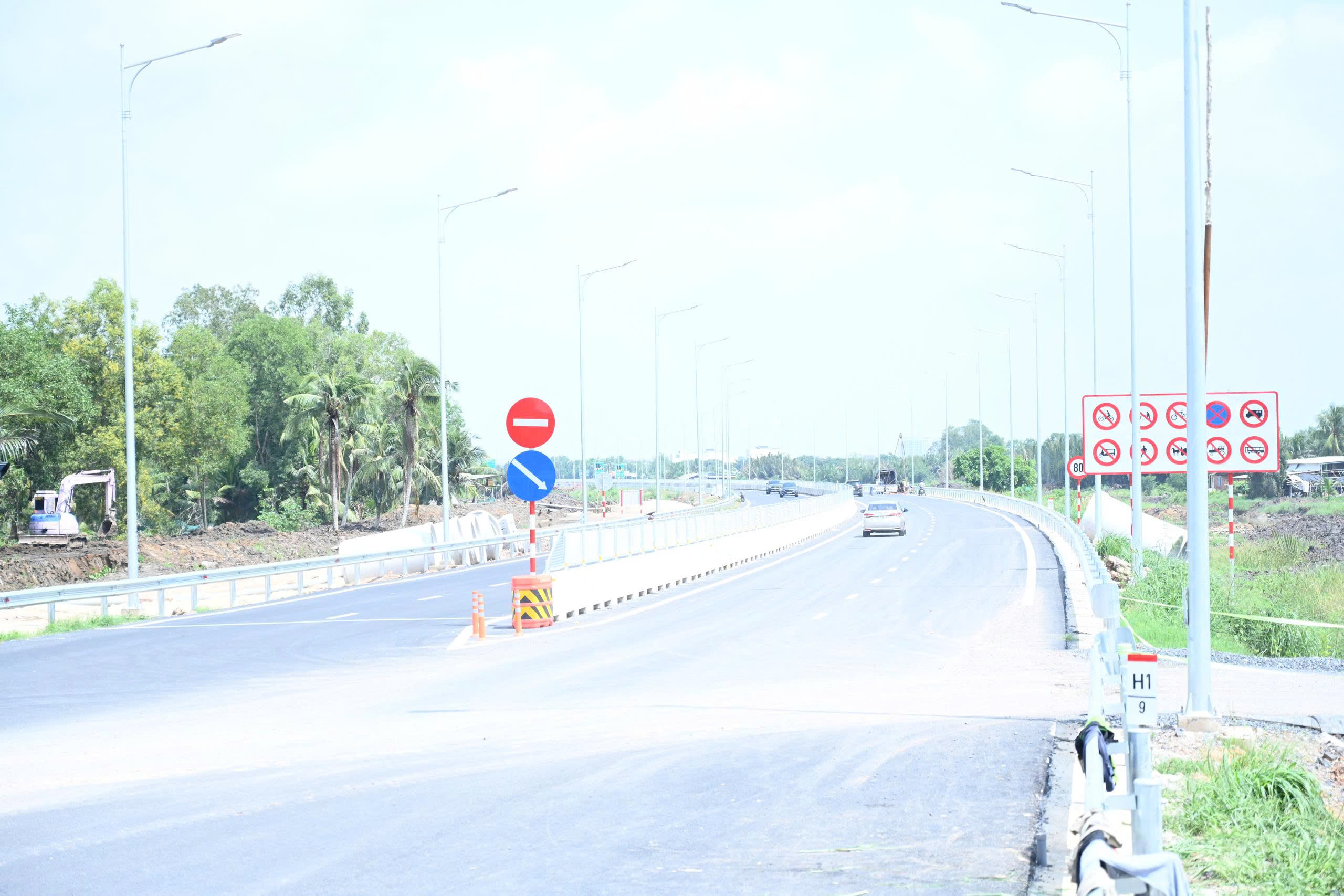 Đồng Nai tăng tốc về đích, sẵn sàng đưa Vành đai 3 vào khai thác- Ảnh 8. Đồng Nai tăng tốc về đích, sẵn sàng đưa Vành đai 3 vào khai thác- Ảnh 8.