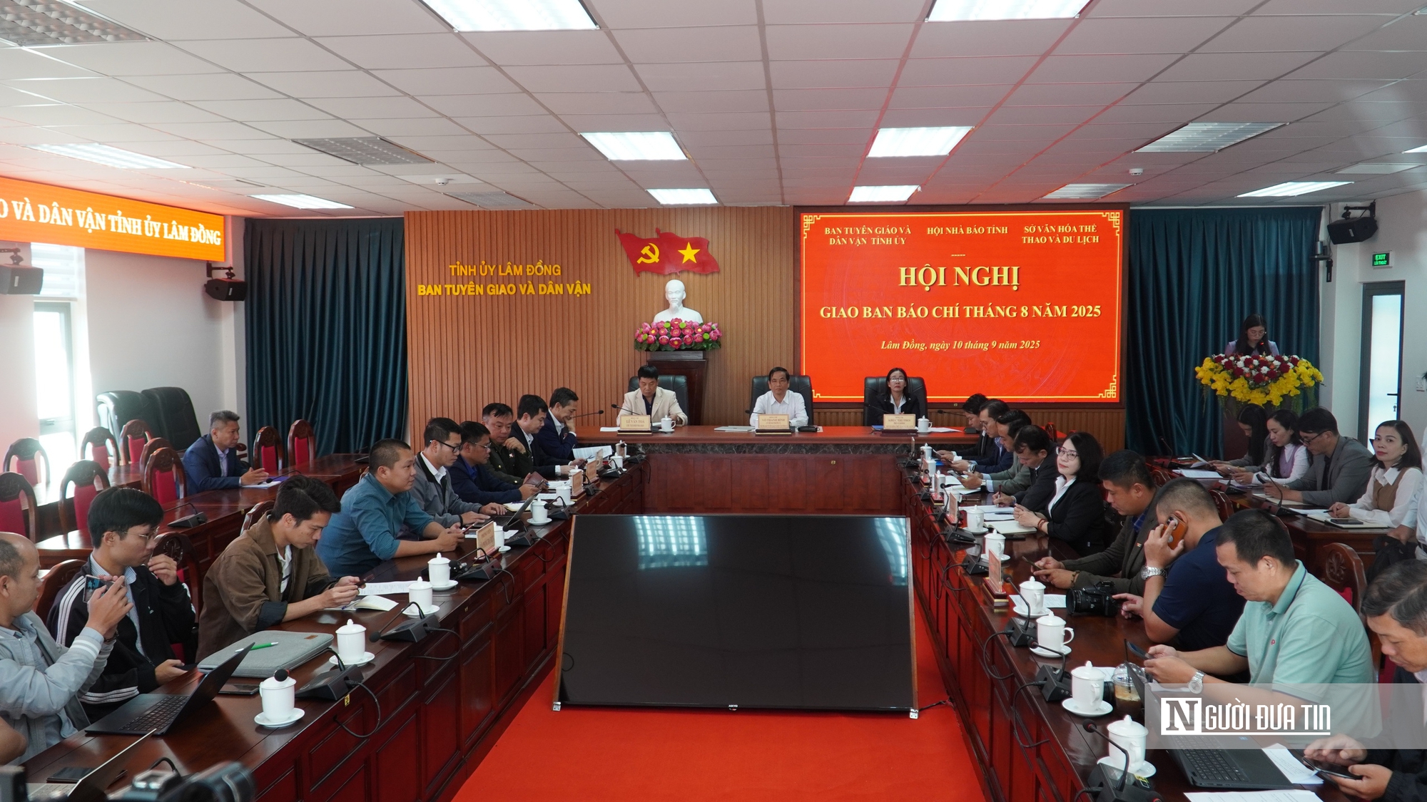 Lâm Đồng chi trả hơn 2.300 tỷ đồng chế độ cho cán bộ, công chức nghỉ công tác- Ảnh 2. Lâm Đồng chi trả hơn 2.300 tỷ đồng chế độ cho cán bộ, công chức nghỉ công tác- Ảnh 2.