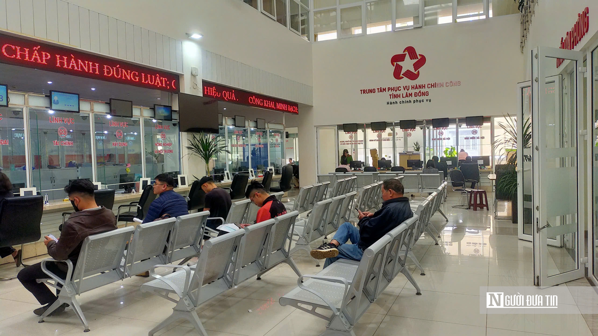 Lâm Đồng chi trả hơn 2.300 tỷ đồng chế độ cho cán bộ, công chức nghỉ công tác- Ảnh 4. Lâm Đồng chi trả hơn 2.300 tỷ đồng chế độ cho cán bộ, công chức nghỉ công tác- Ảnh 4.