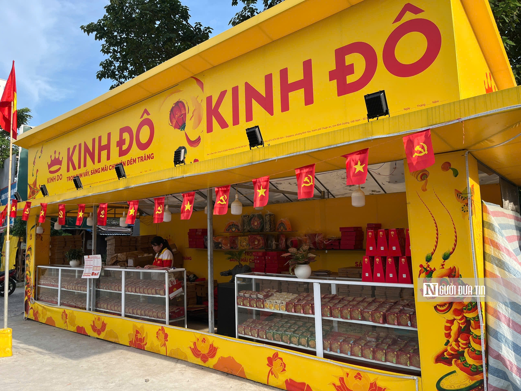 Bánh Trung thu xa xỉ tiền triệu "đổ bộ" thị trường - Ảnh 7. Bánh Trung thu xa xỉ tiền triệu "đổ bộ" thị trường - Ảnh 7.
