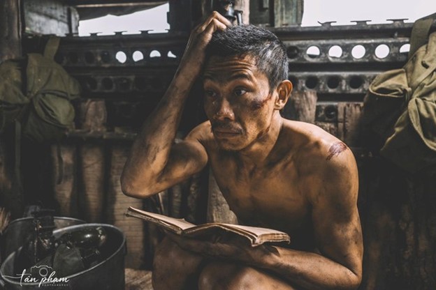 Đội trưởng Tạ của "Mưa đỏ" bất ngờ nhập viện khiến khán giả lo lắng- Ảnh 7. Đội trưởng Tạ của "Mưa đỏ" bất ngờ nhập viện khiến khán giả lo lắng- Ảnh 7.