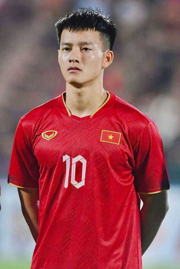 Hotboy làng bóng: Điển trai, là người hùng ghi bàn của U23 Việt Nam và giờ là ông bố trẻ hạnh phúc - Ảnh 5.