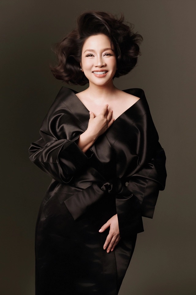 Mỹ Linh, Bằng Kiều hội ngộ trong chương trình tri ân cha mẹ - Ảnh 1.
